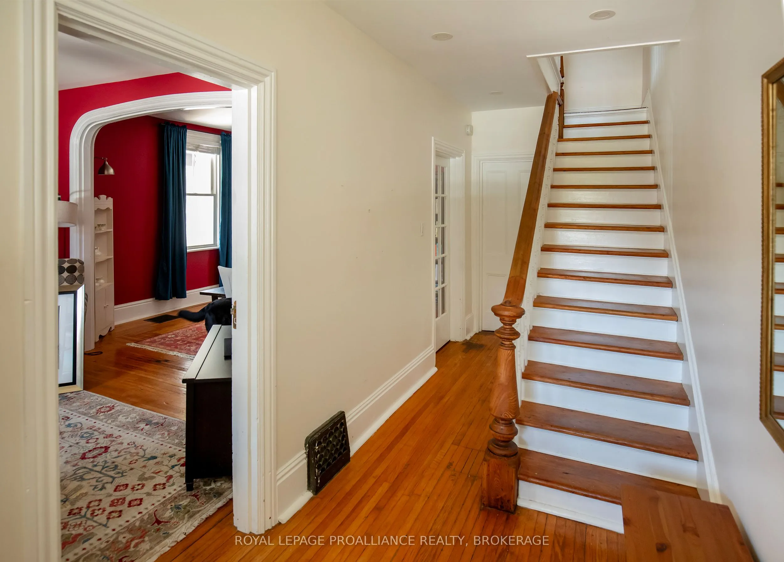 300 Sydenham Street