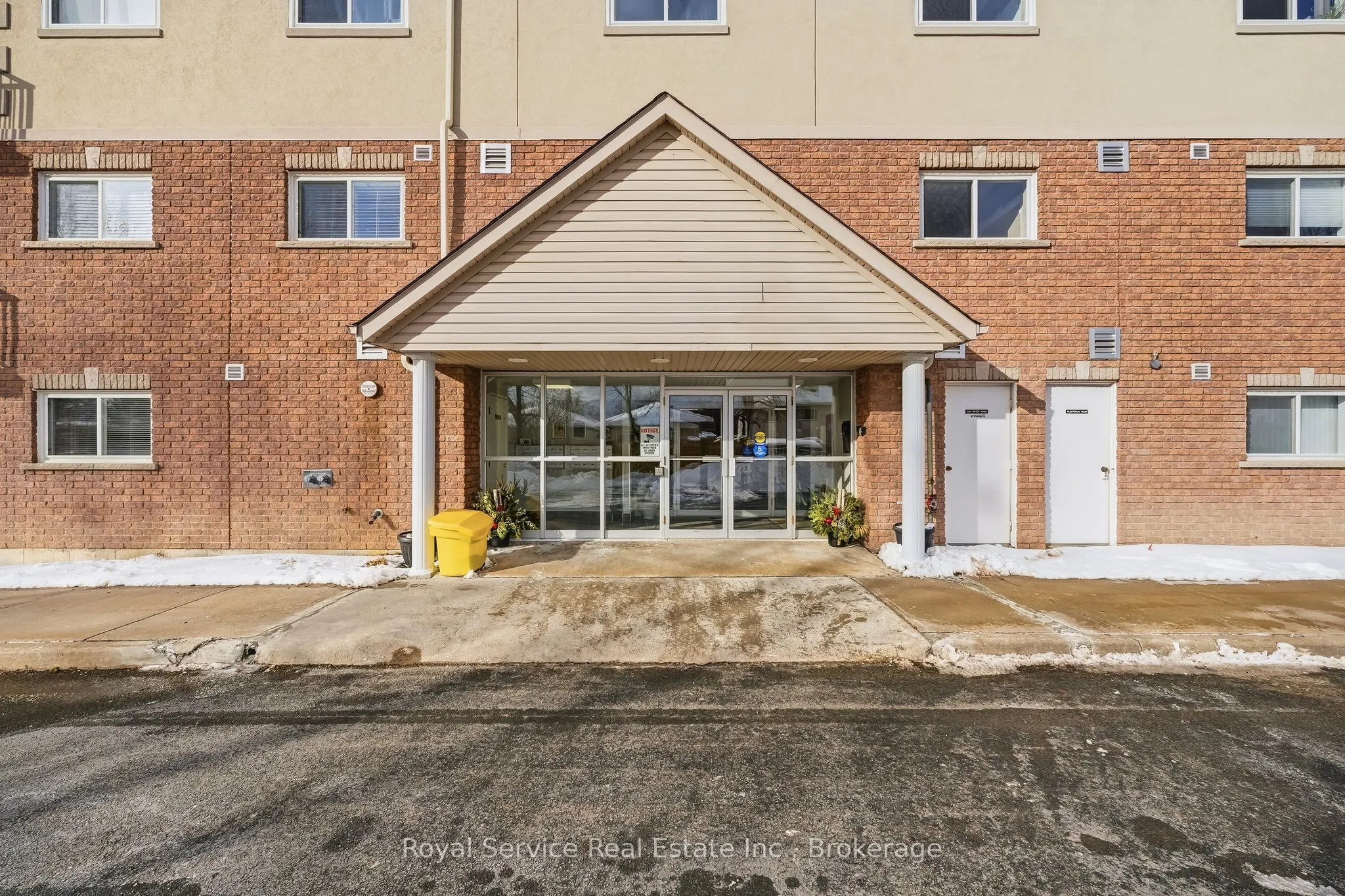 841 Battell Street #304