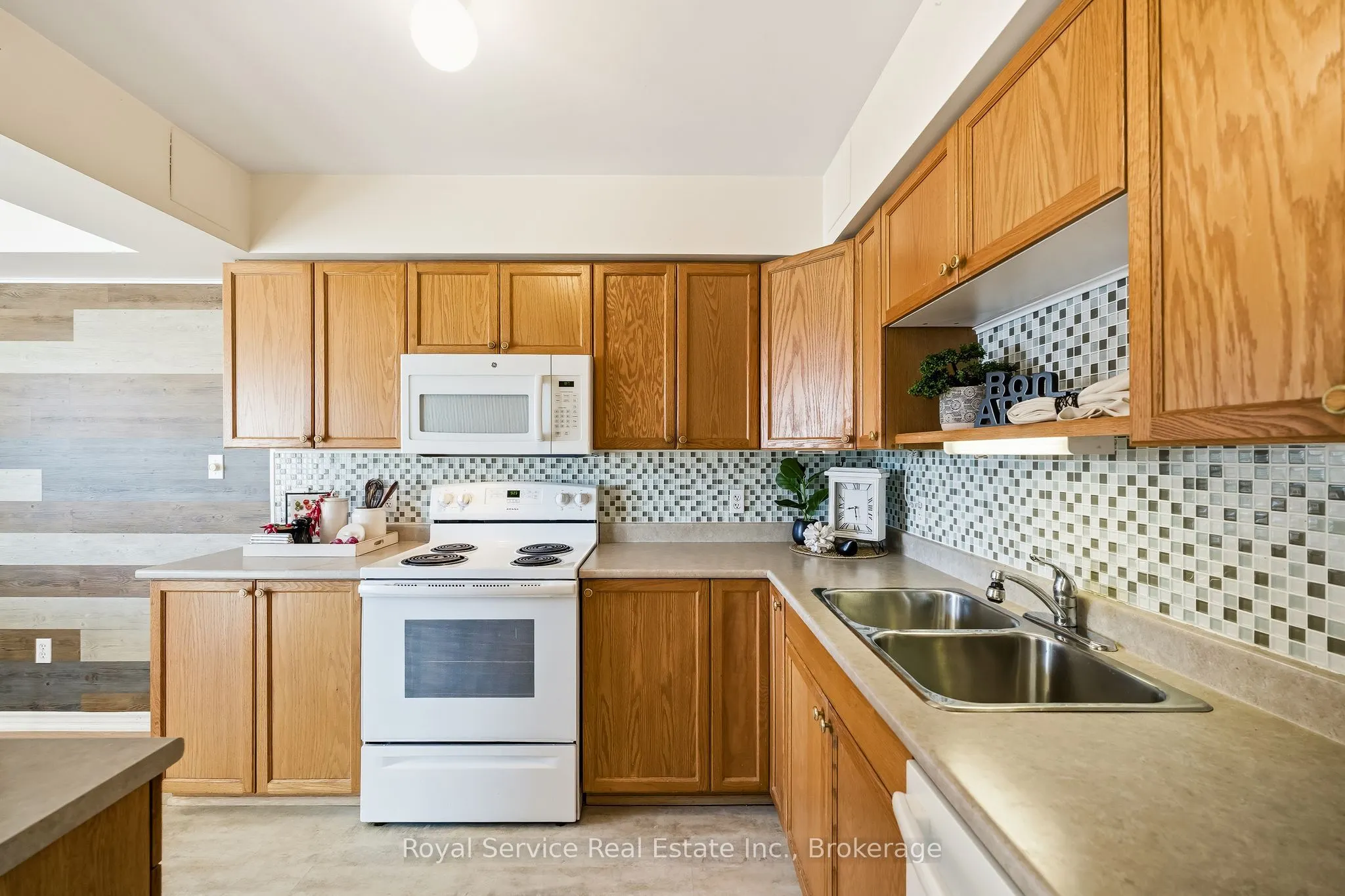 841 Battell Street #304