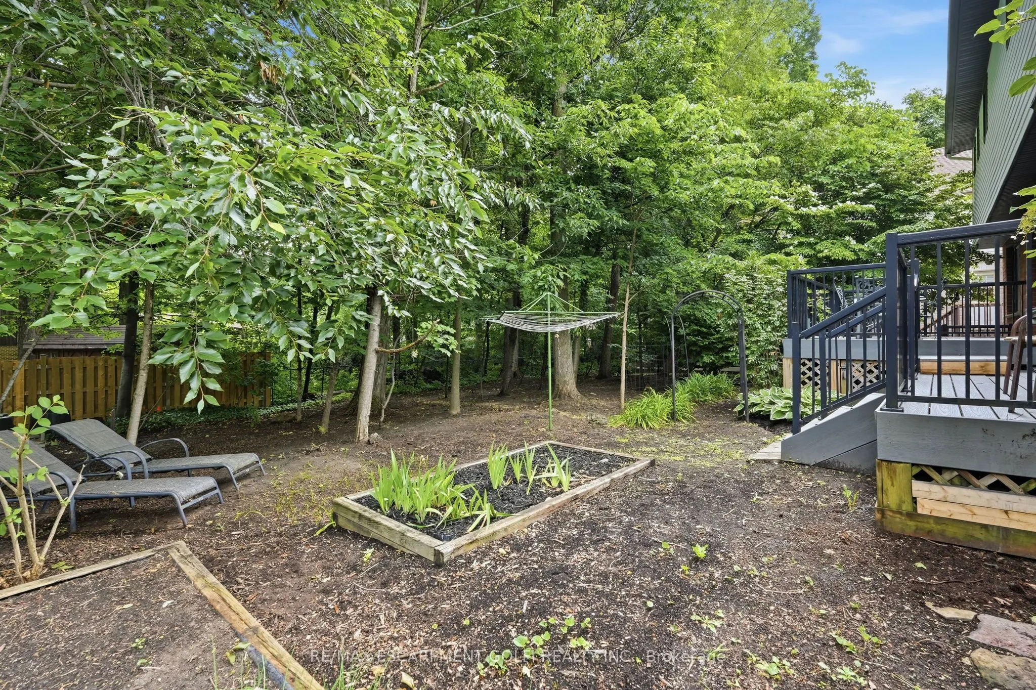 292 THORNCREST Drive