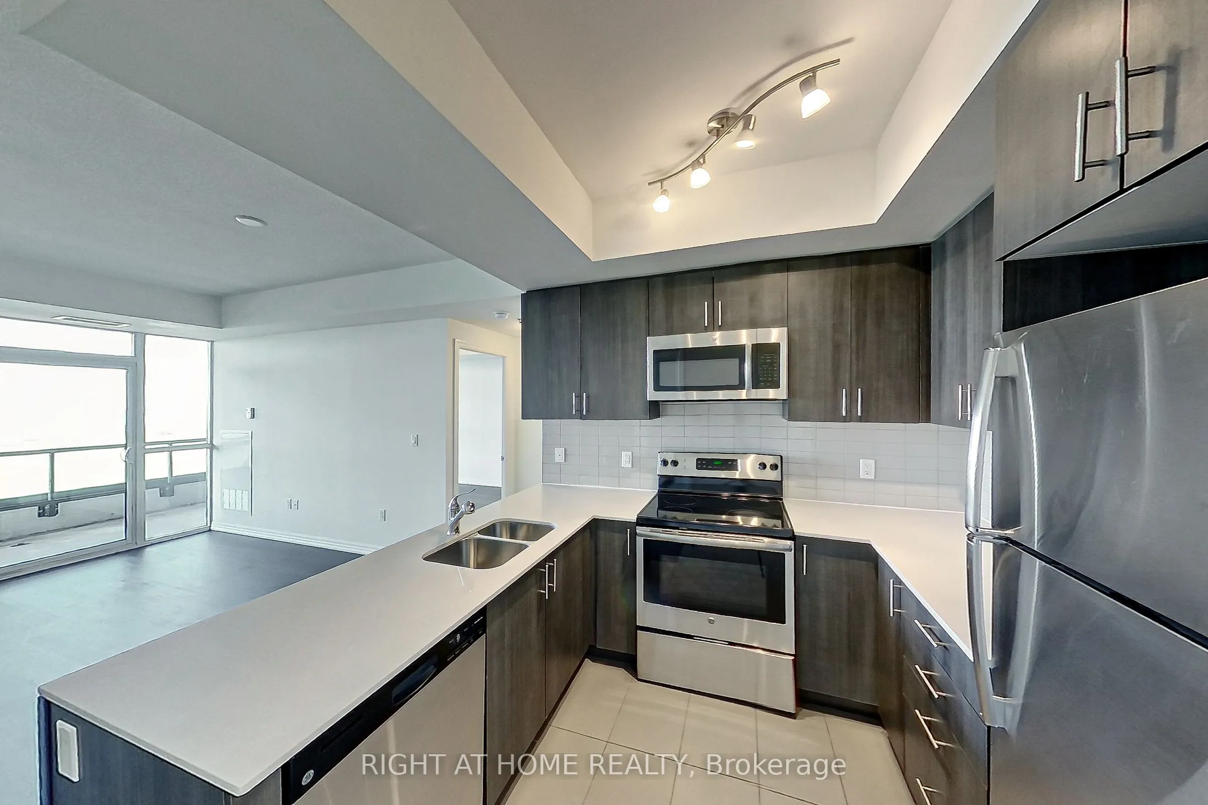 560 North Service Road #807