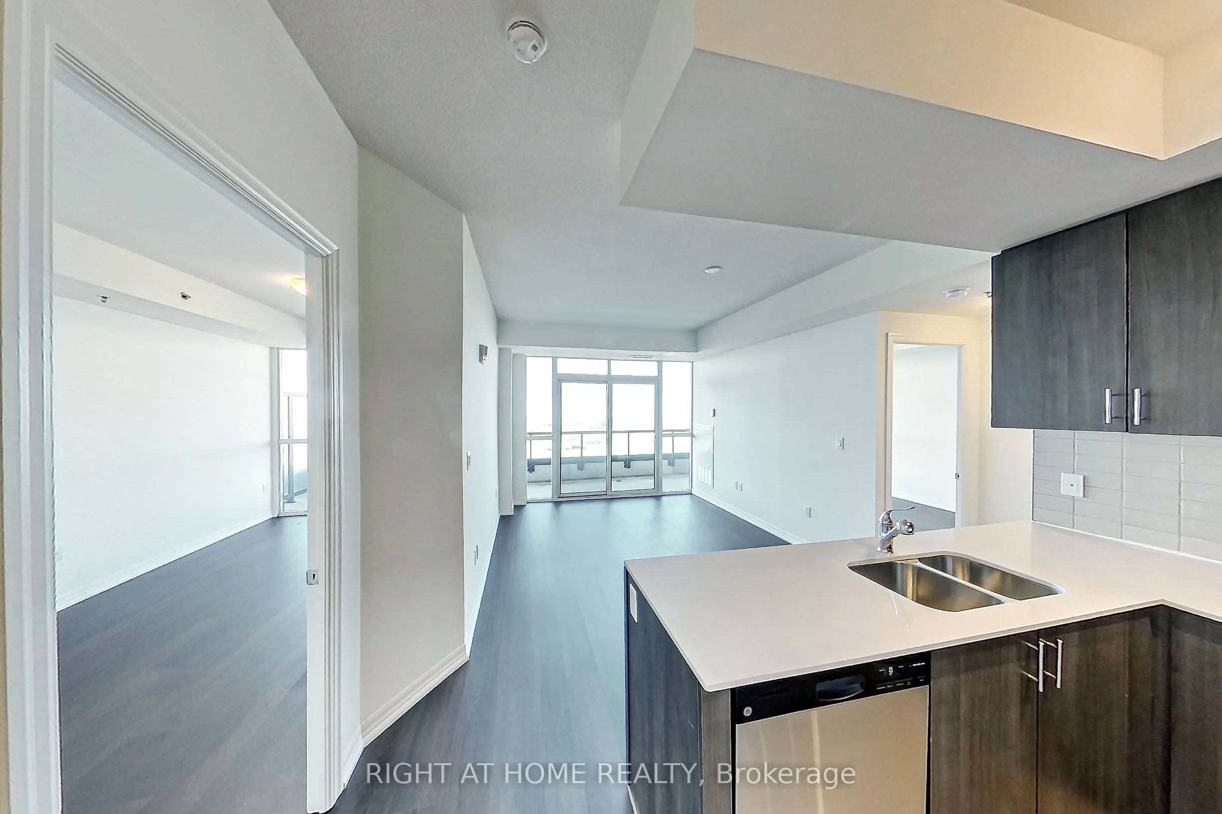 560 North Service Road #807