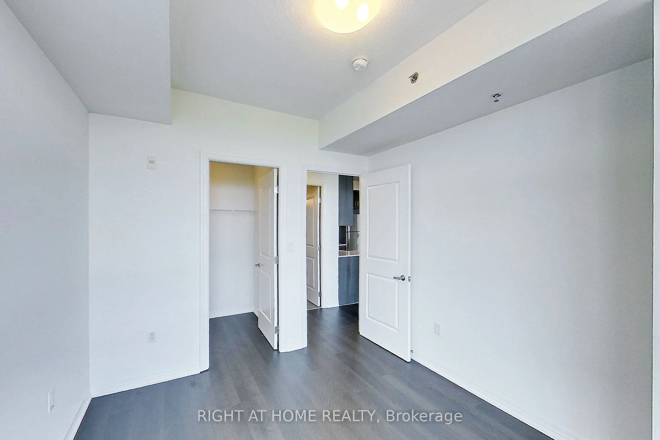 560 North Service Road #807