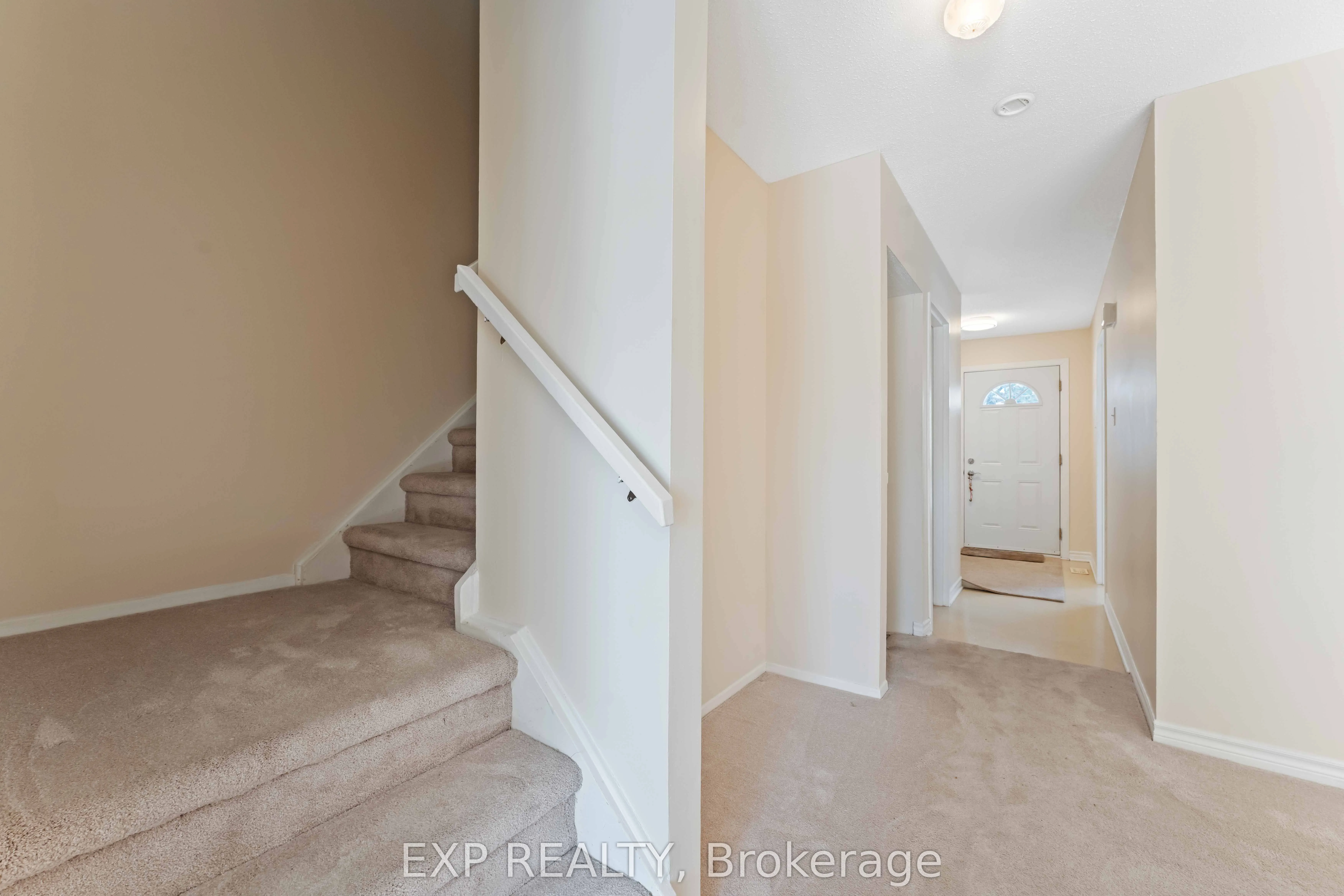820 CAHILL Drive W #38