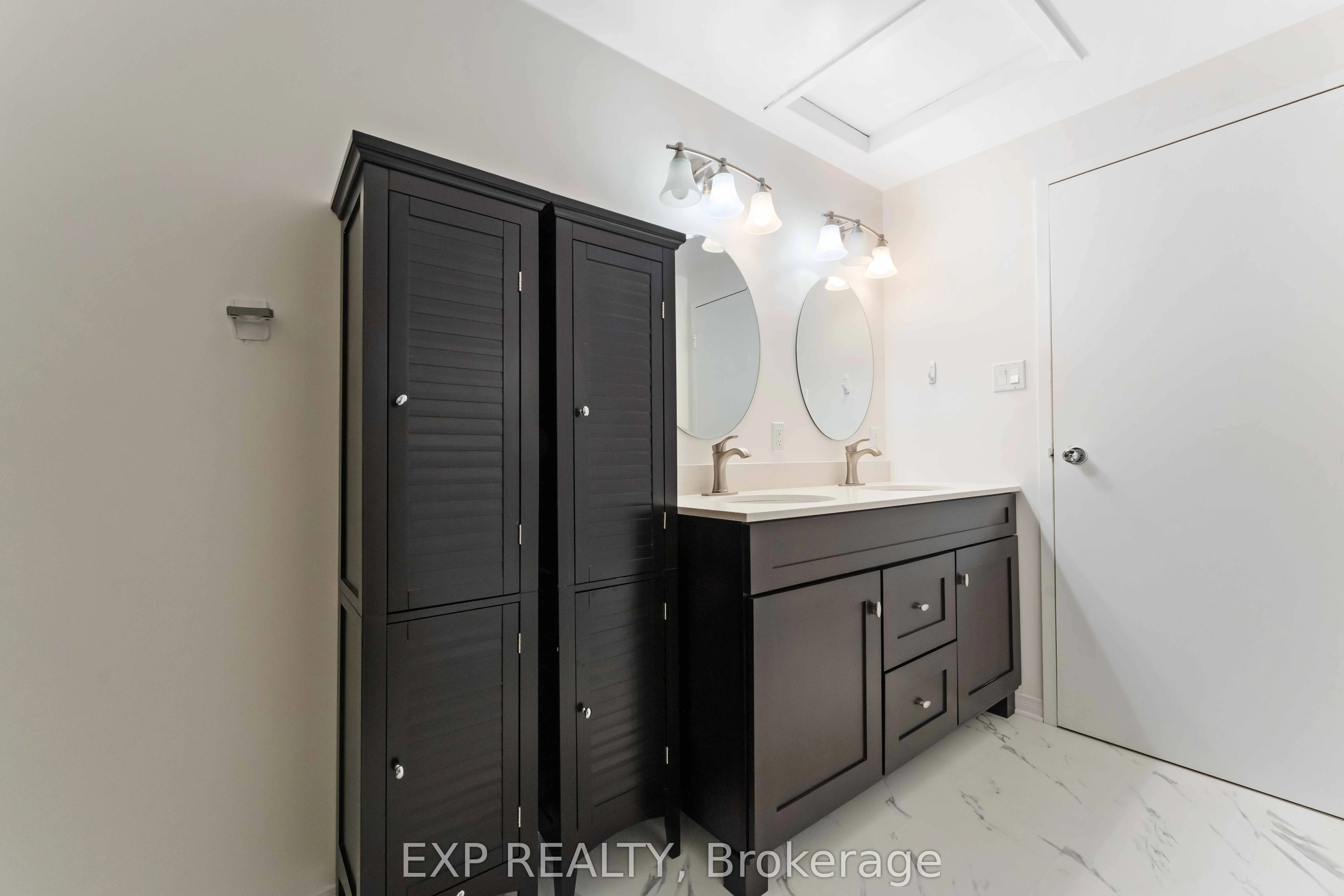 820 CAHILL Drive W #38