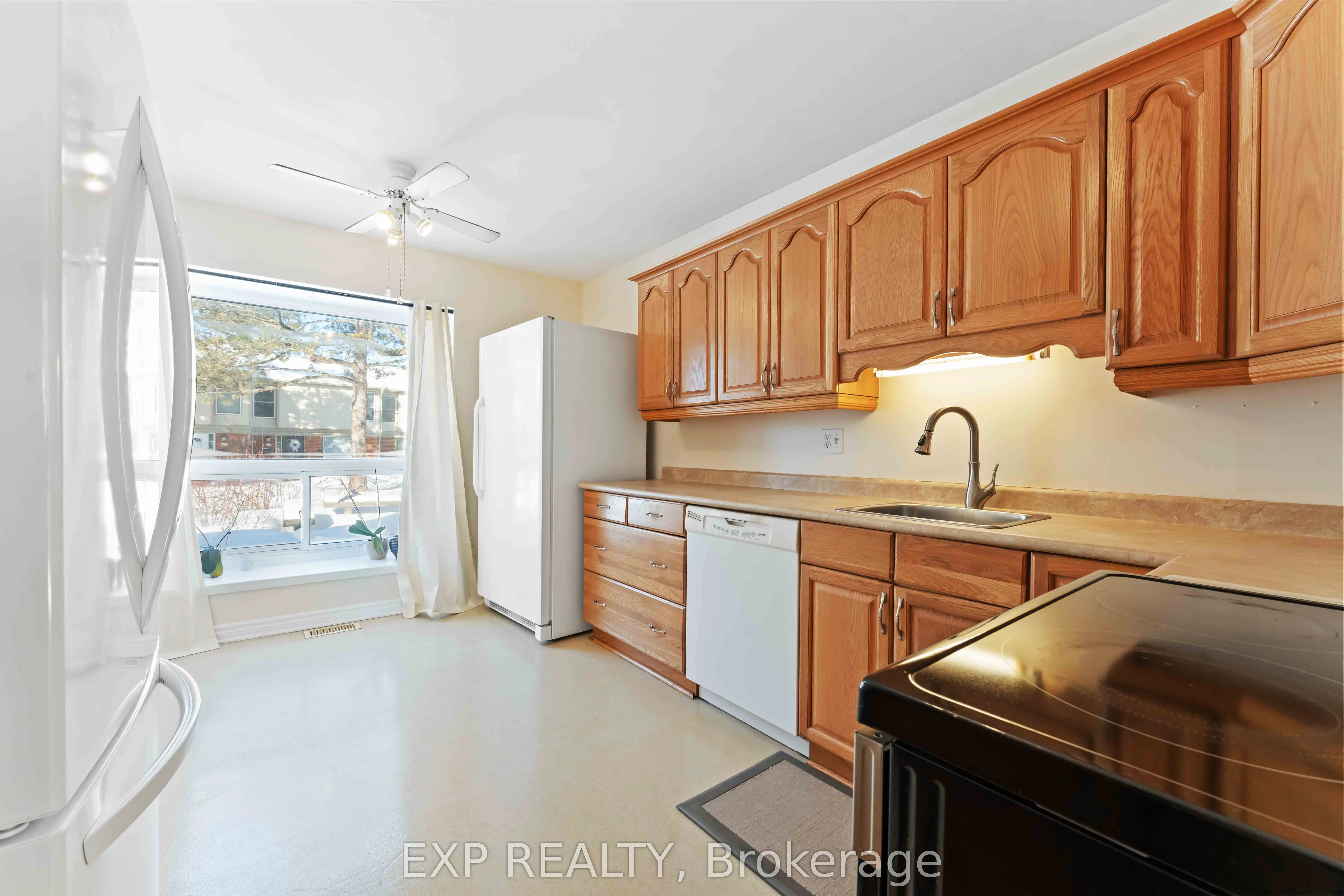 820 CAHILL Drive W #38