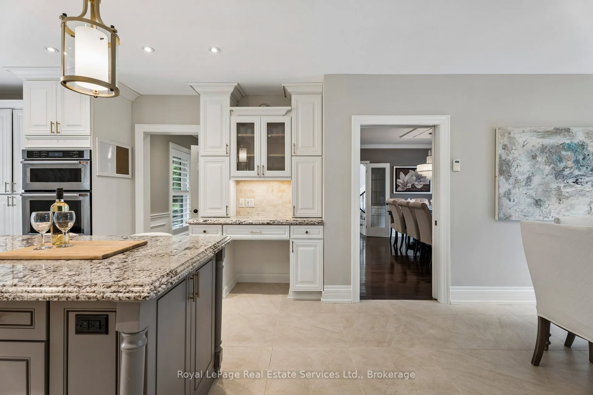 1 Stonebury Place
