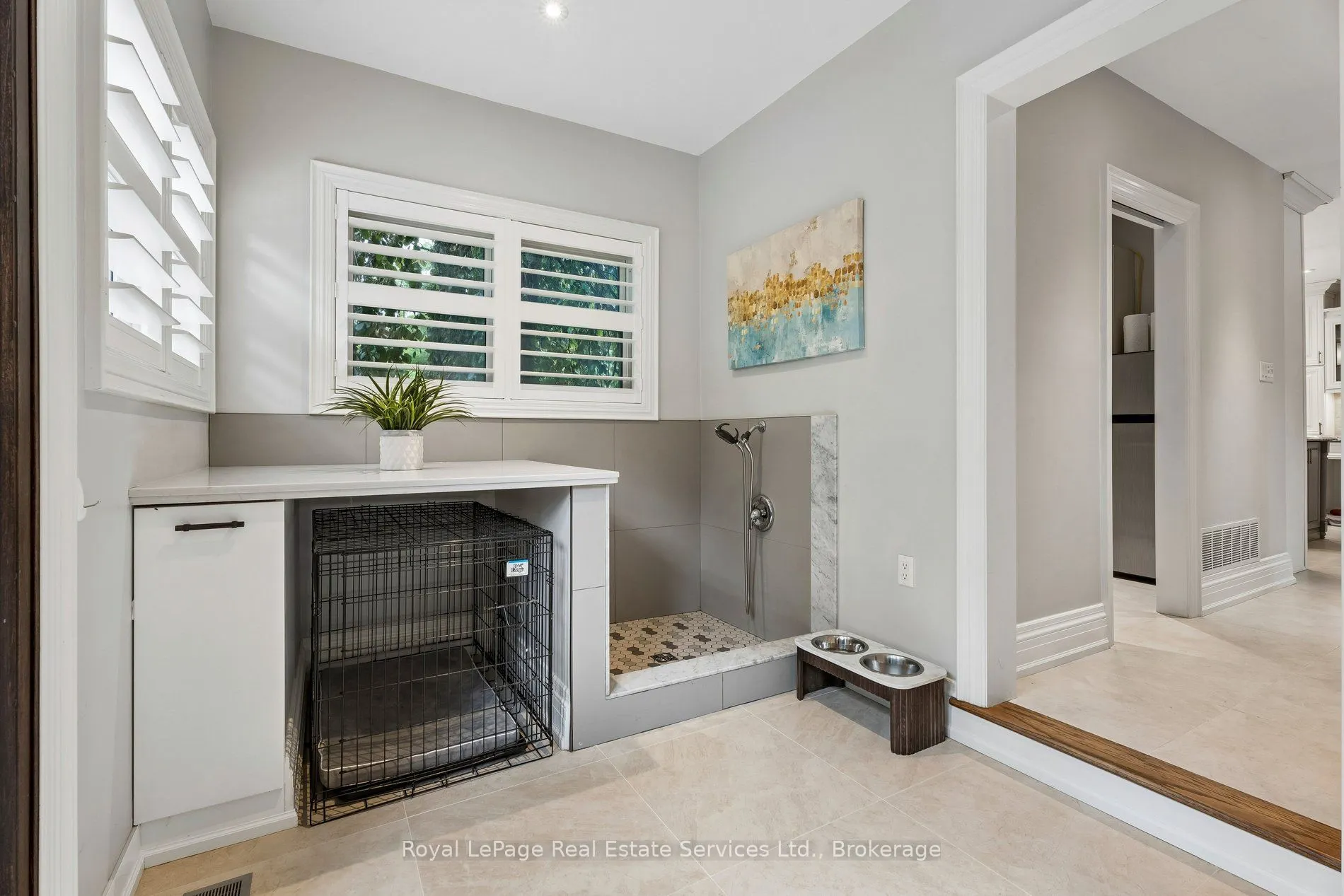 1 Stonebury Place