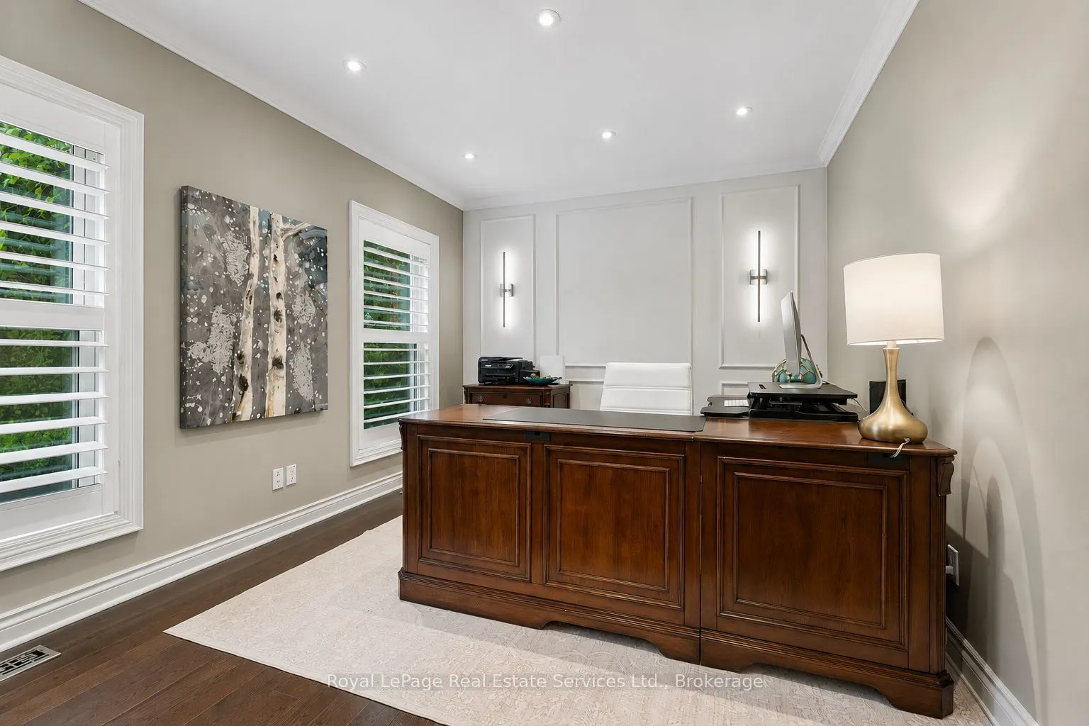 1 Stonebury Place
