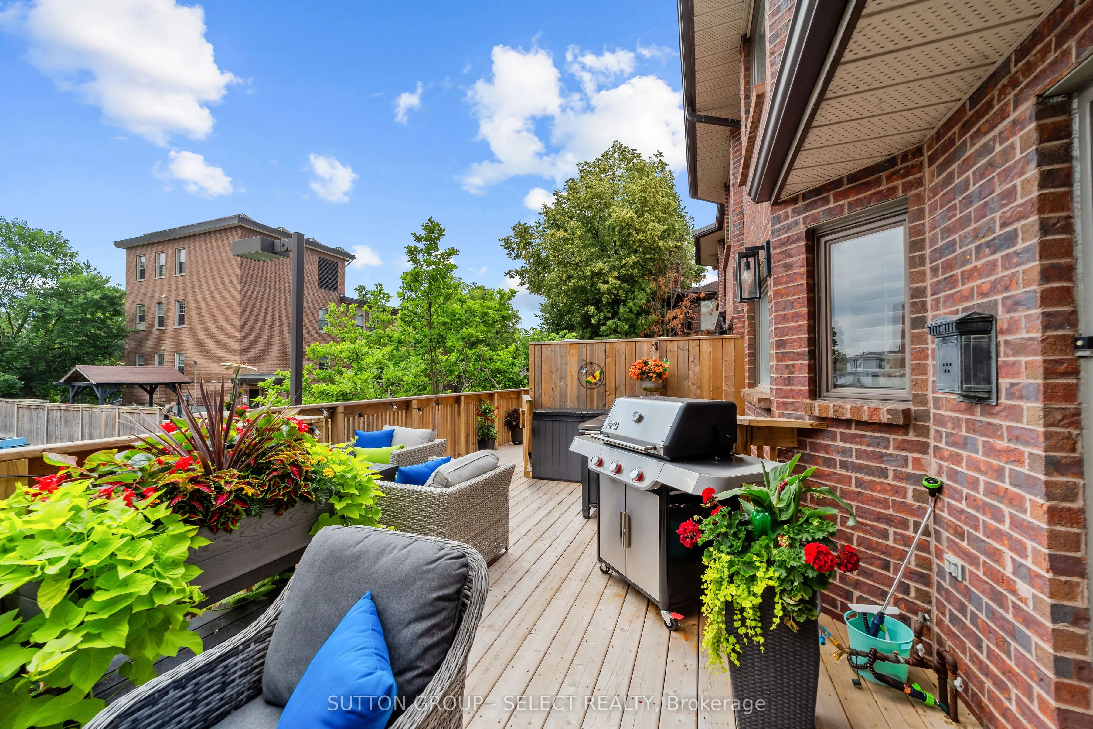 152 Albert Street #14