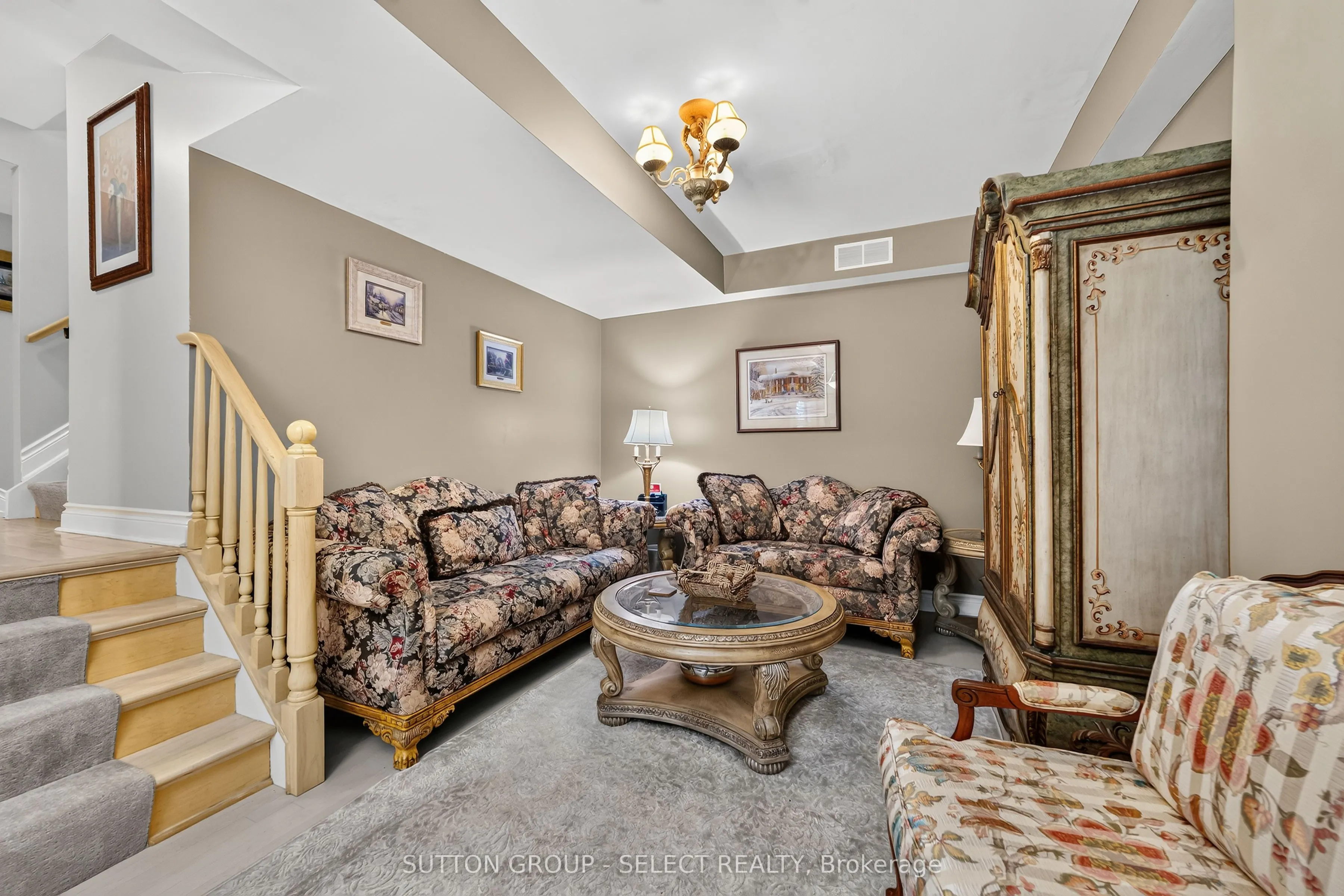 152 Albert Street #14