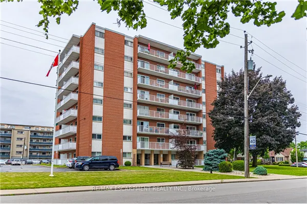 8 WOODMAN Drive S