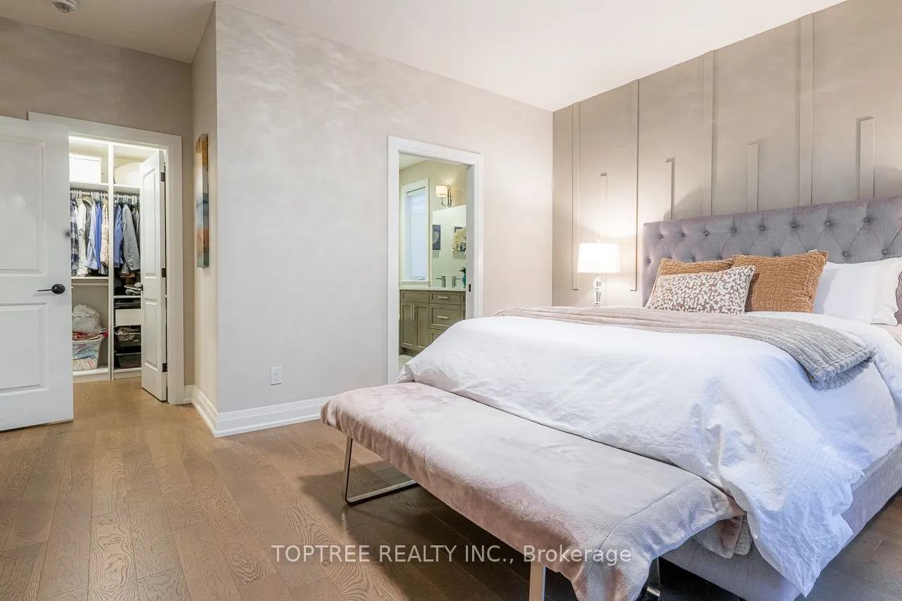 2290 Torrey Pines Way #29