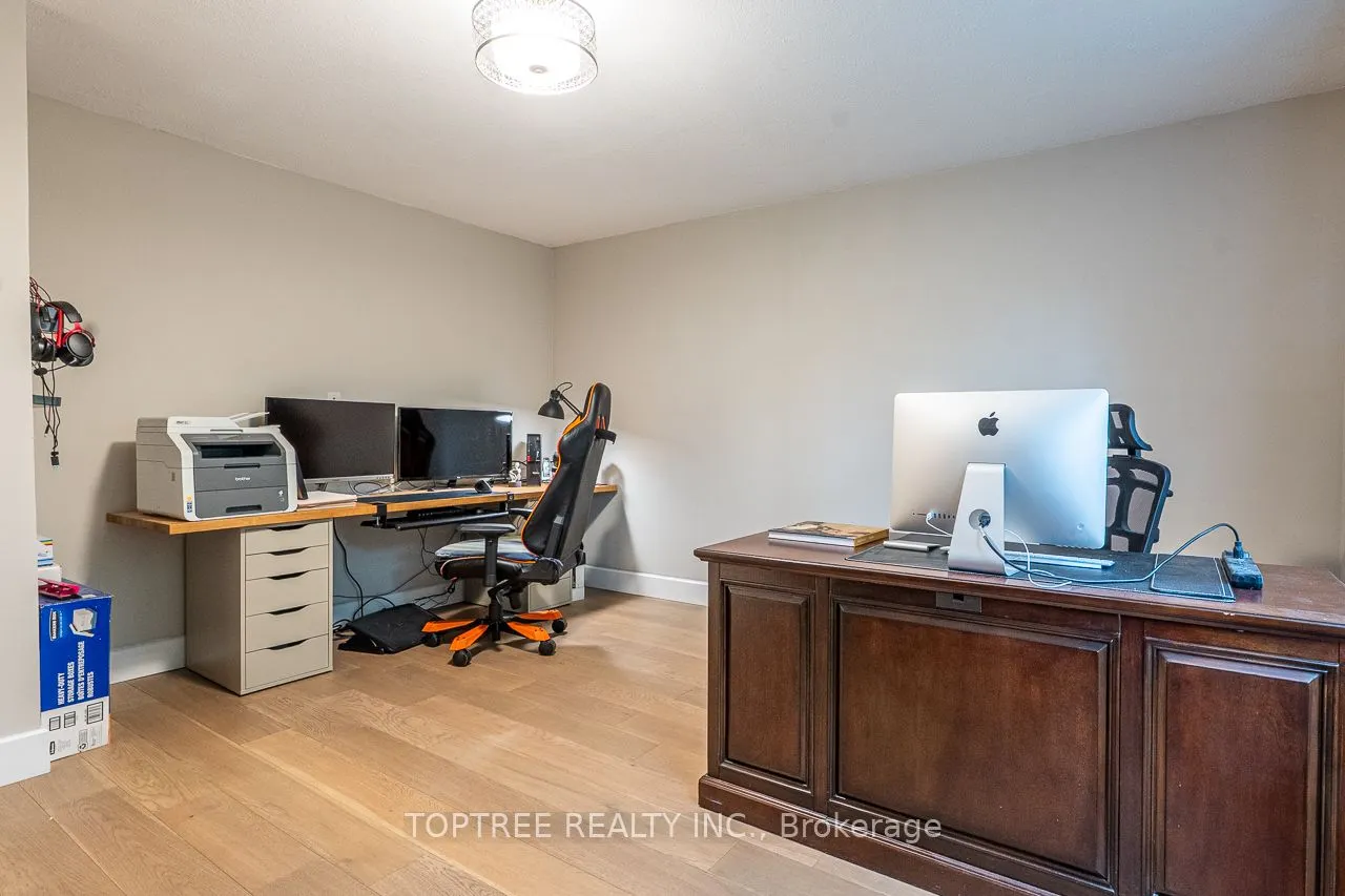 2290 Torrey Pines Way #29