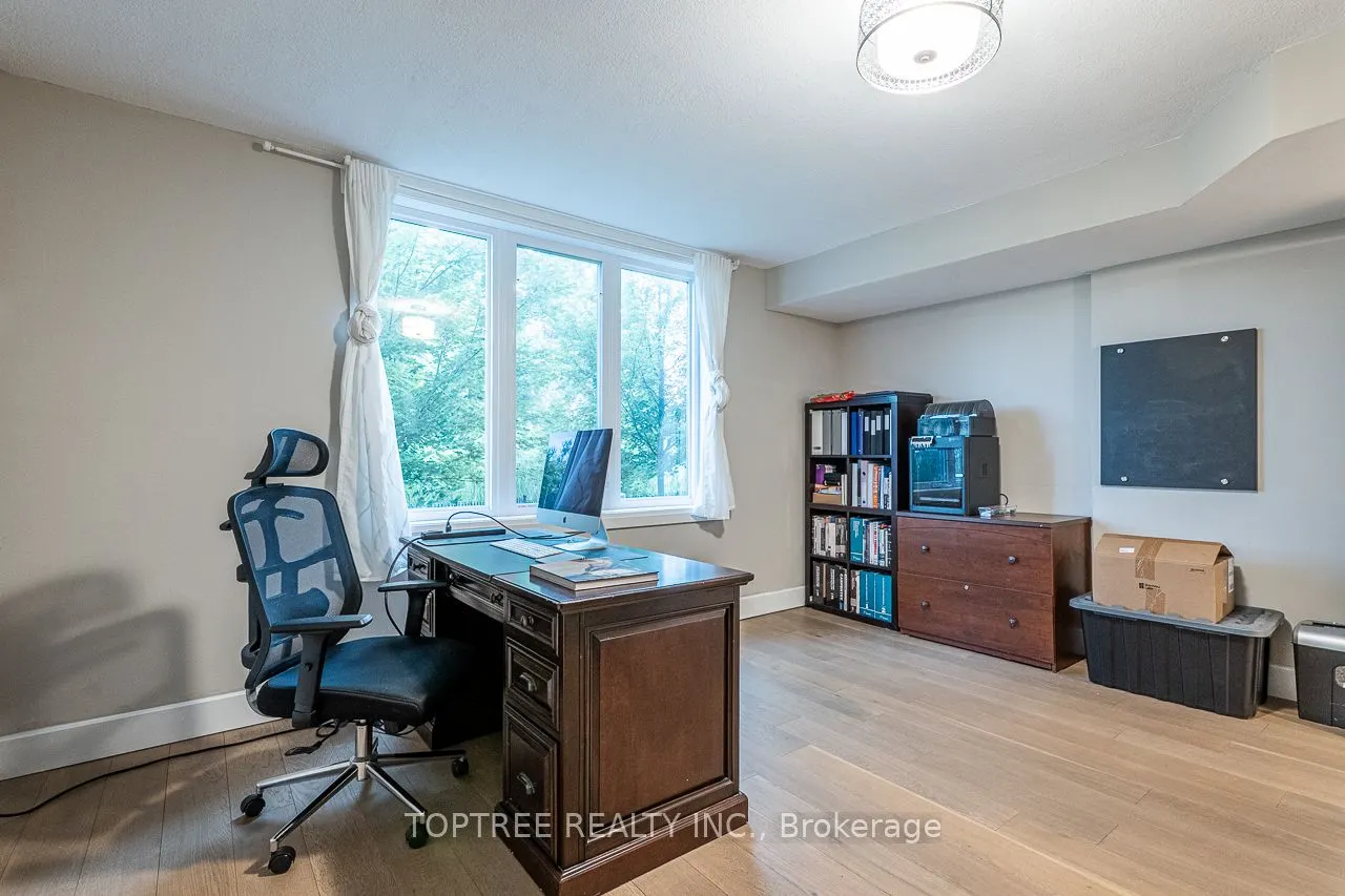 2290 Torrey Pines Way #29