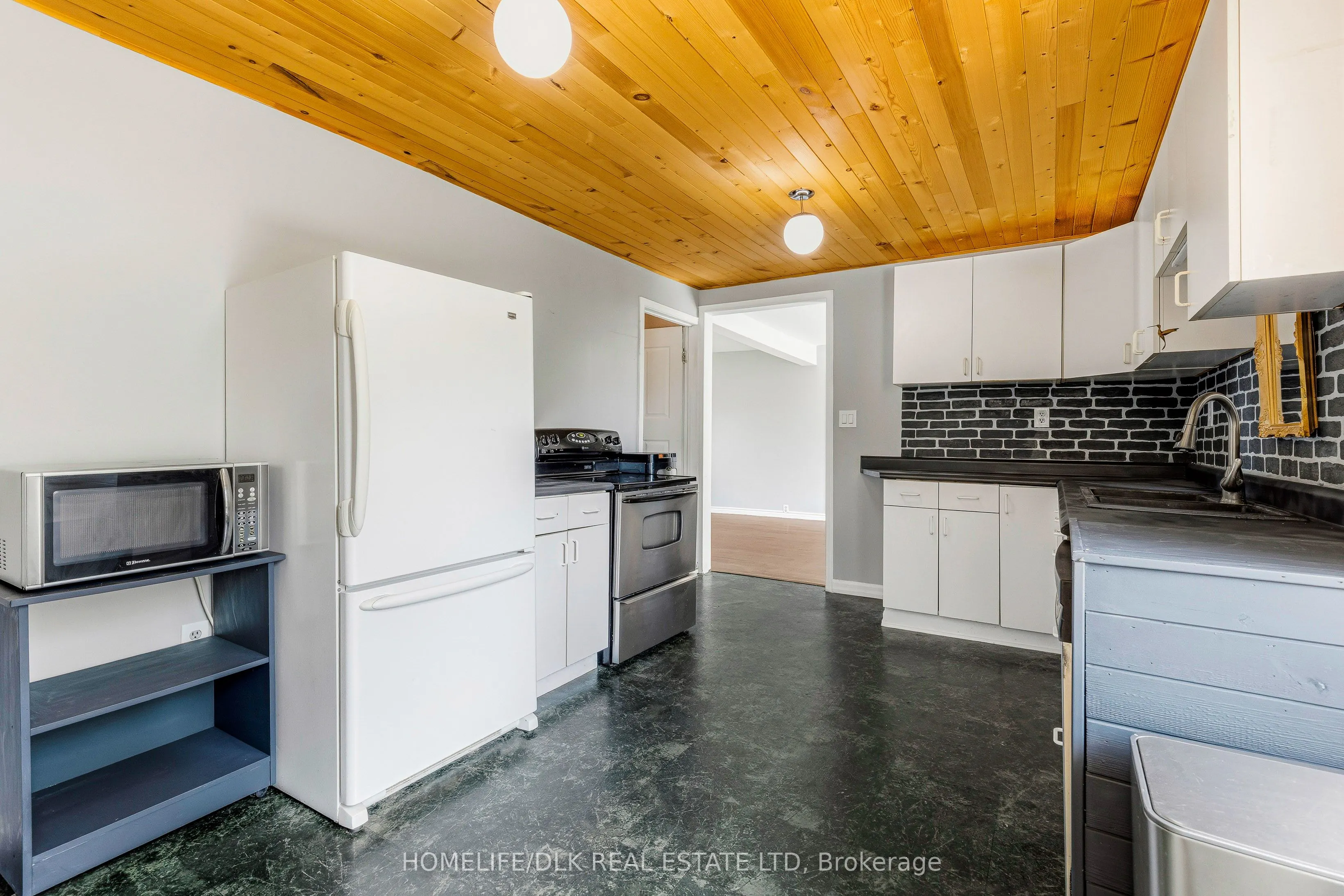 94 Quabbin Road