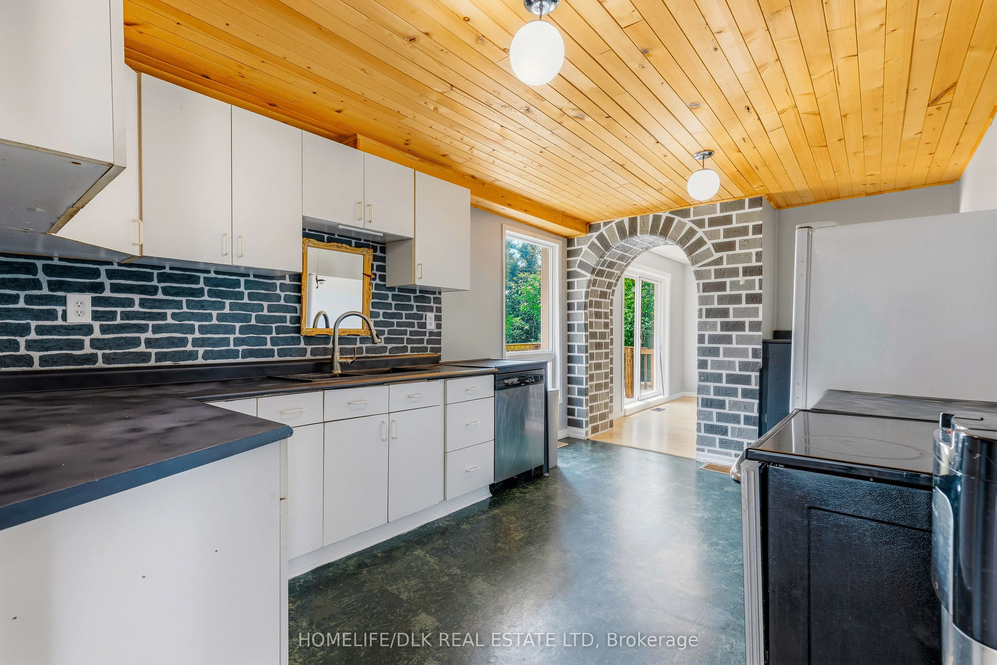 94 Quabbin Road