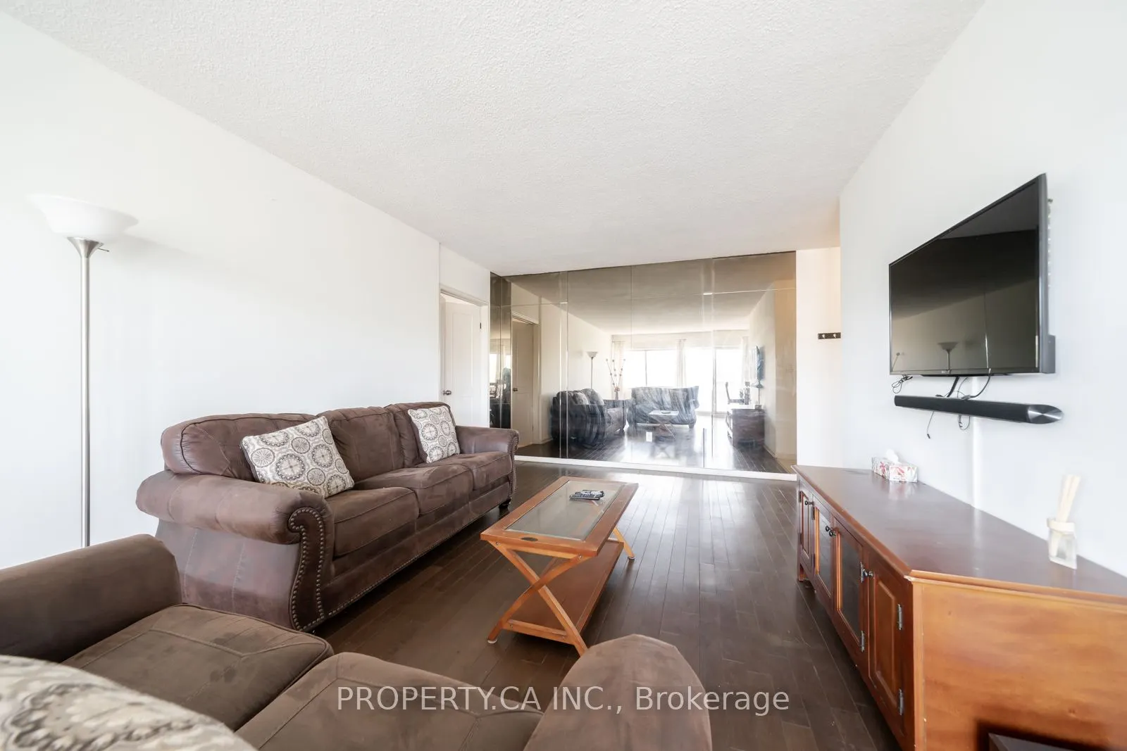 45 Westmount Road N #404