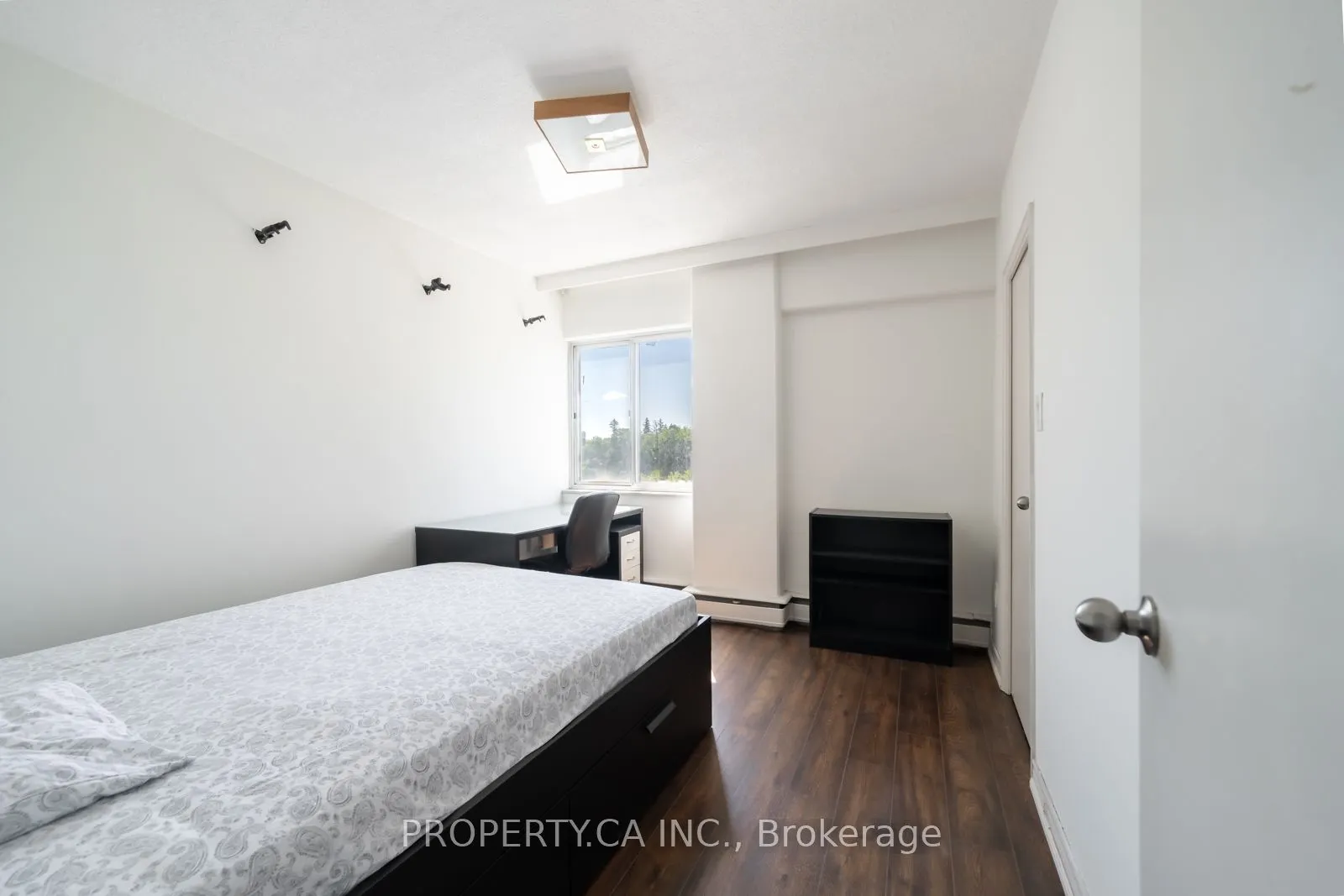 45 Westmount Road N #404
