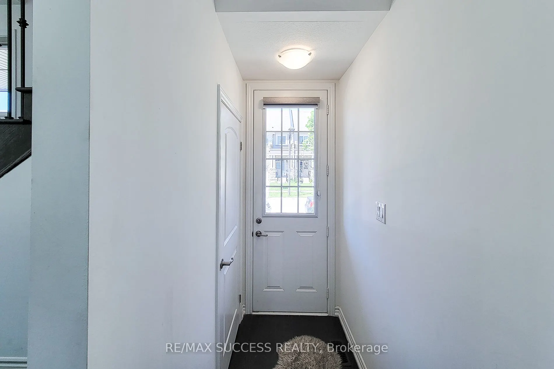 1 Rowley Street