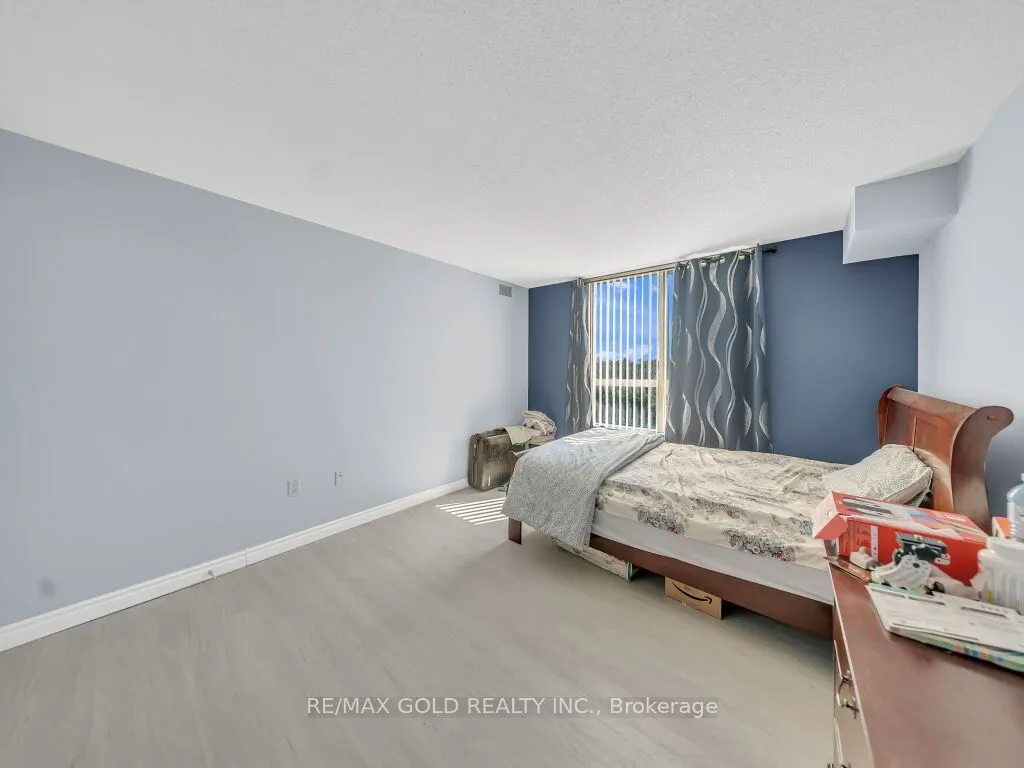 30 Blue Springs Drive #611