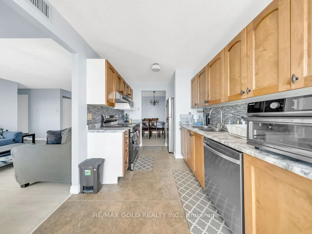 30 Blue Springs Drive #611