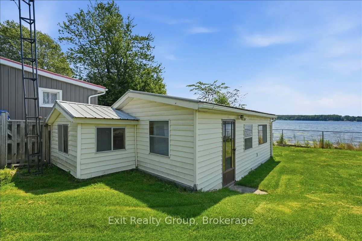 1083 Lakeside Drive