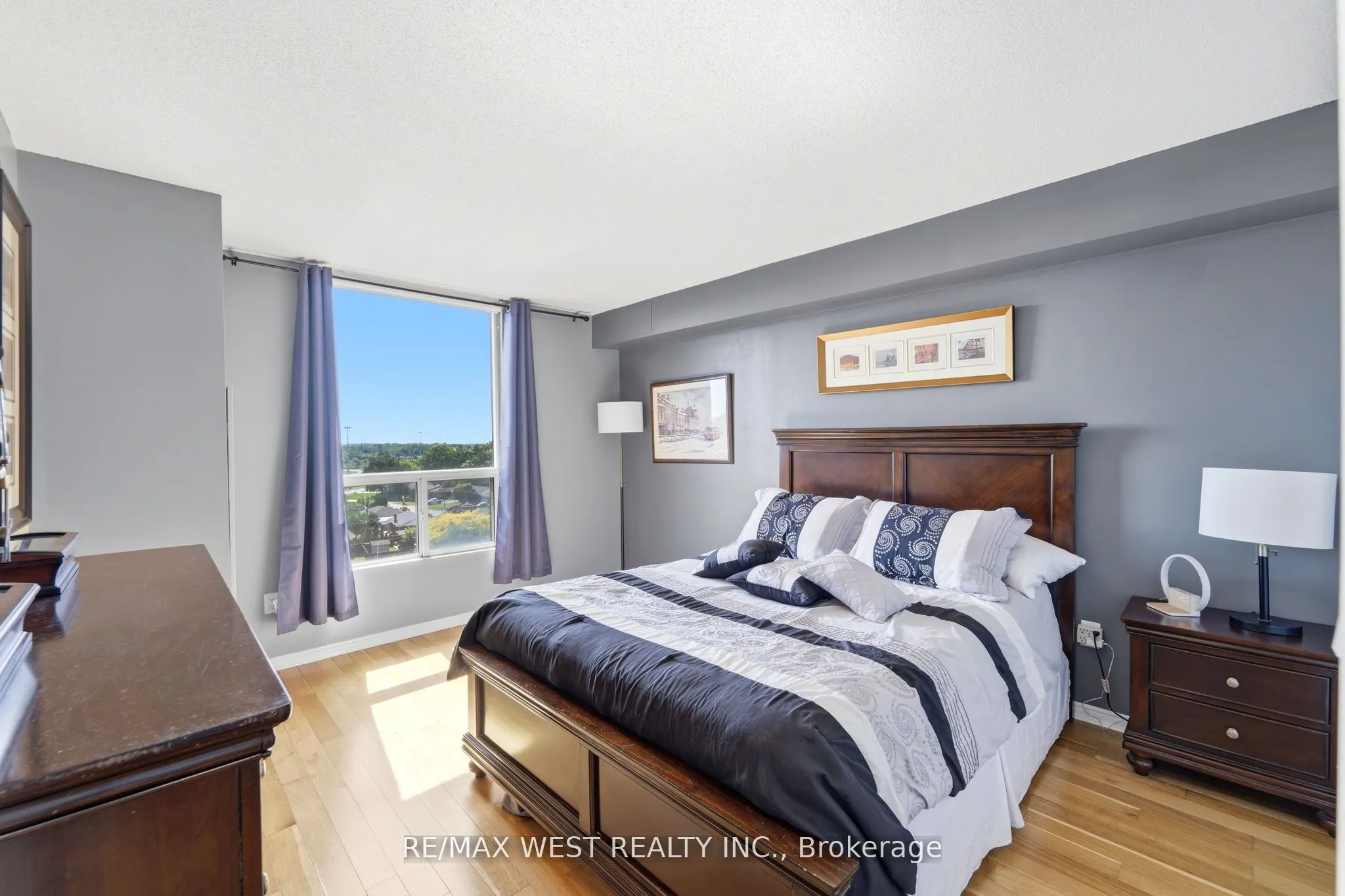81 Scott Street #808