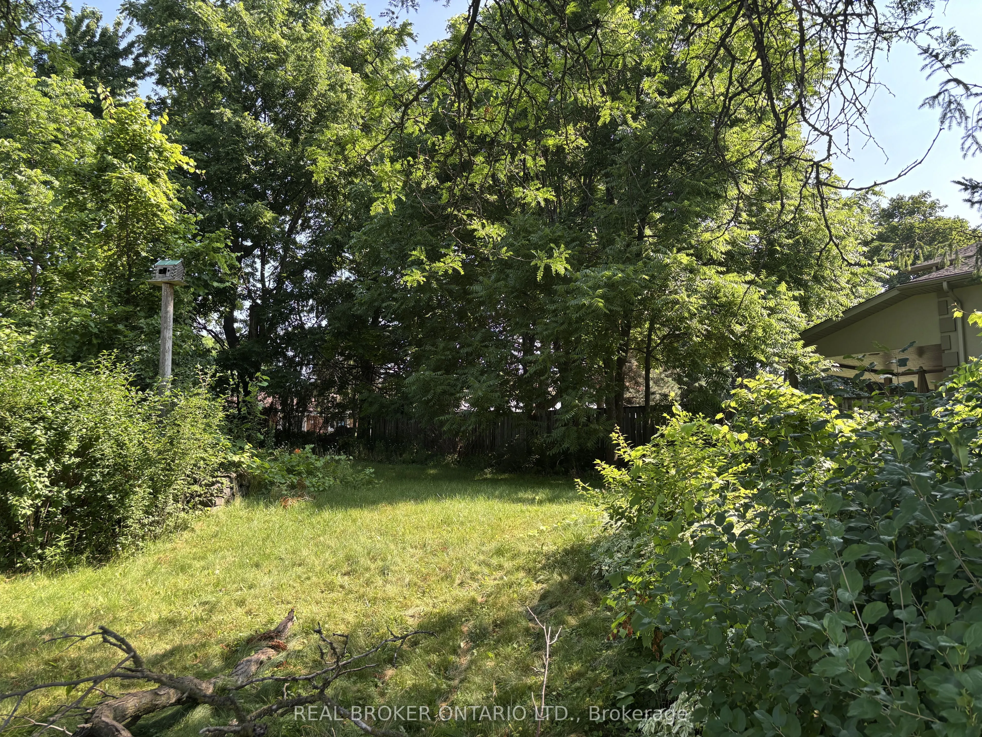 6 Sherwood Drive