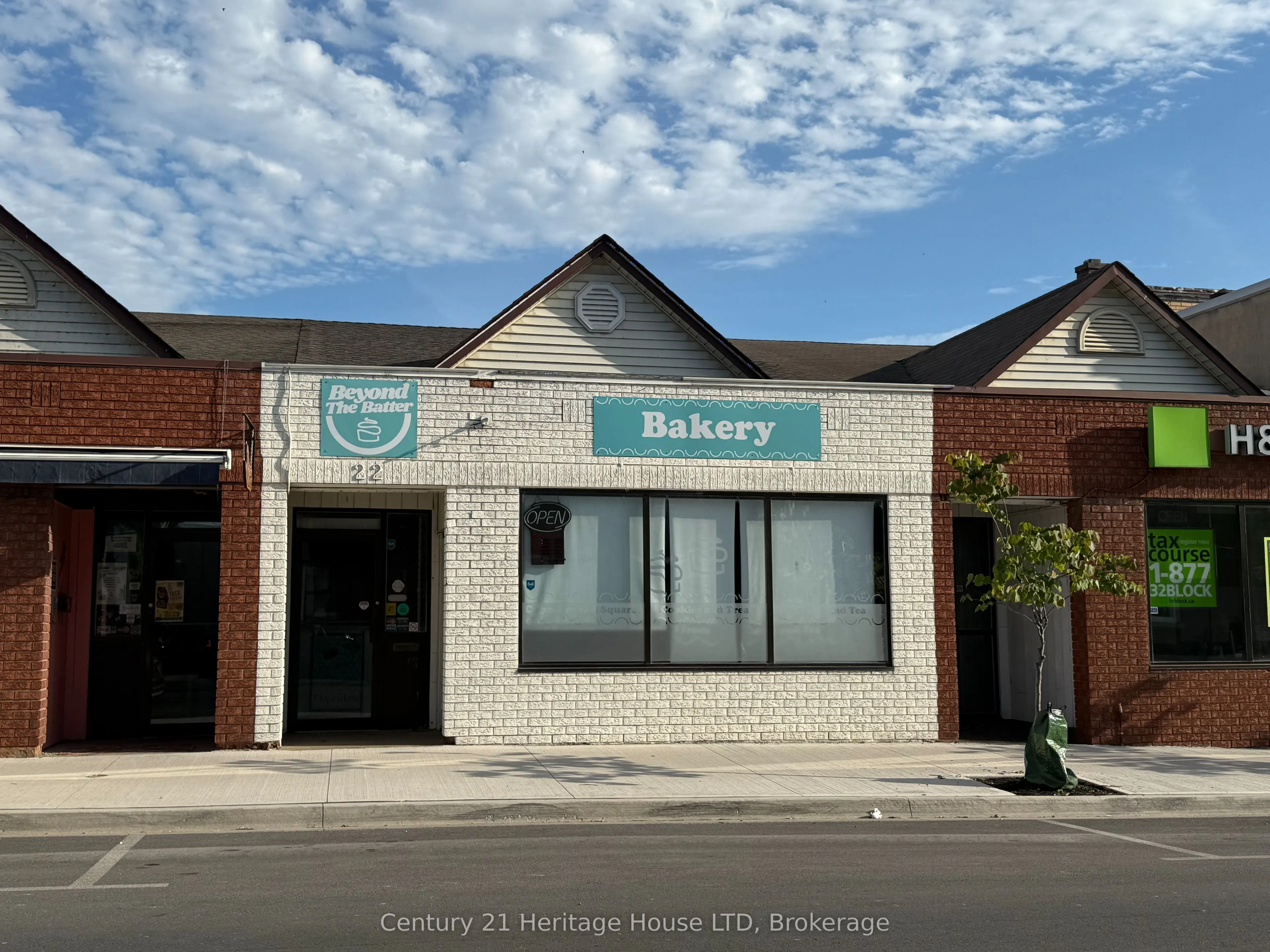 22 Clarence Street E