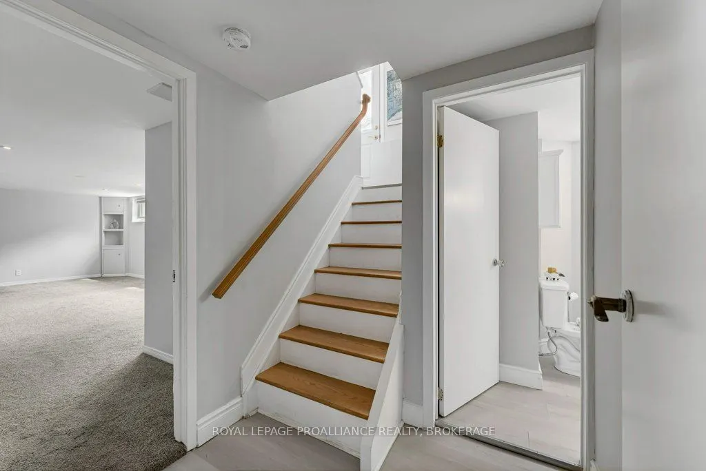 302 Arrowhead Place