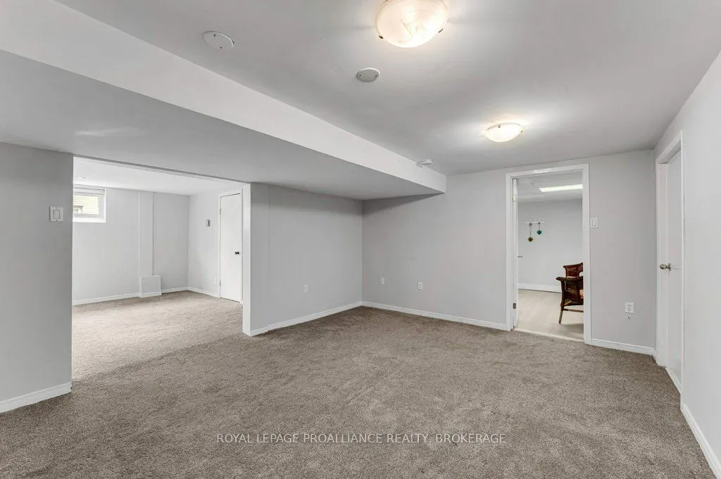 302 Arrowhead Place