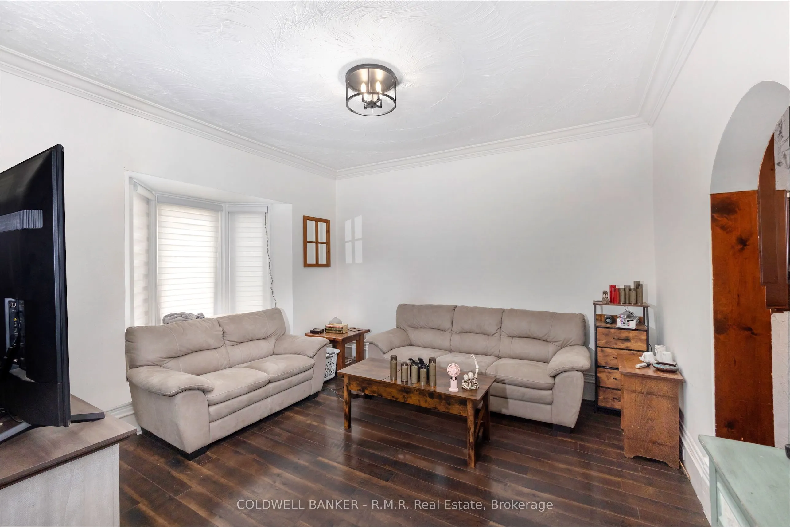 52 Glenelg Street E