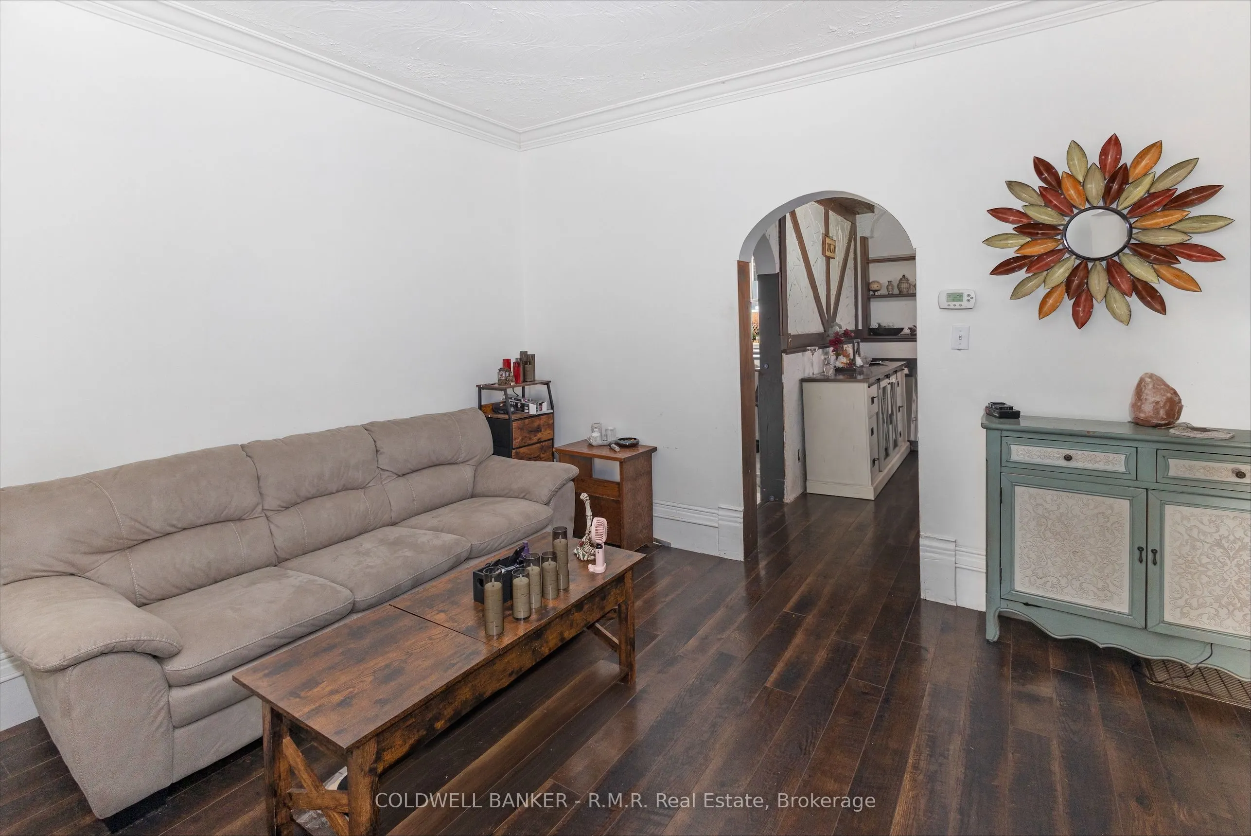 52 Glenelg Street E