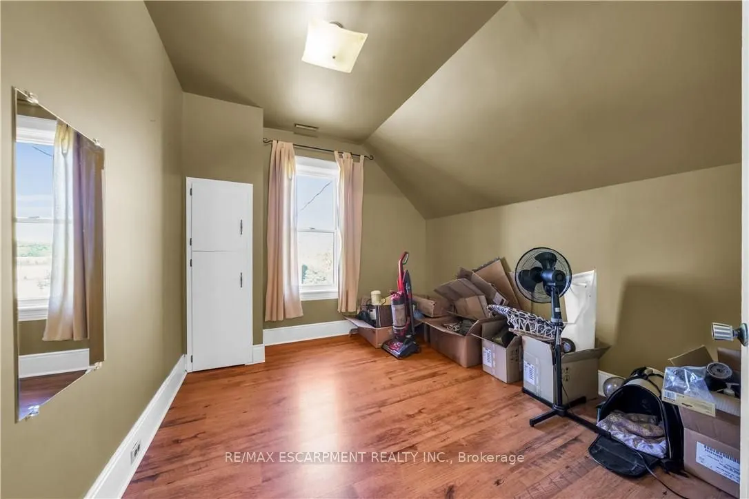 4932 FLY Road