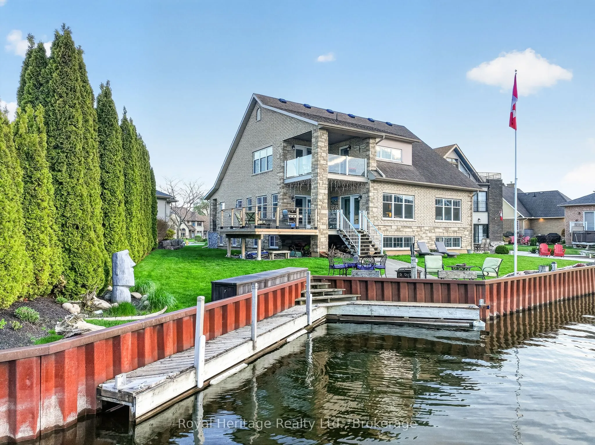 32 Edgewater Drive