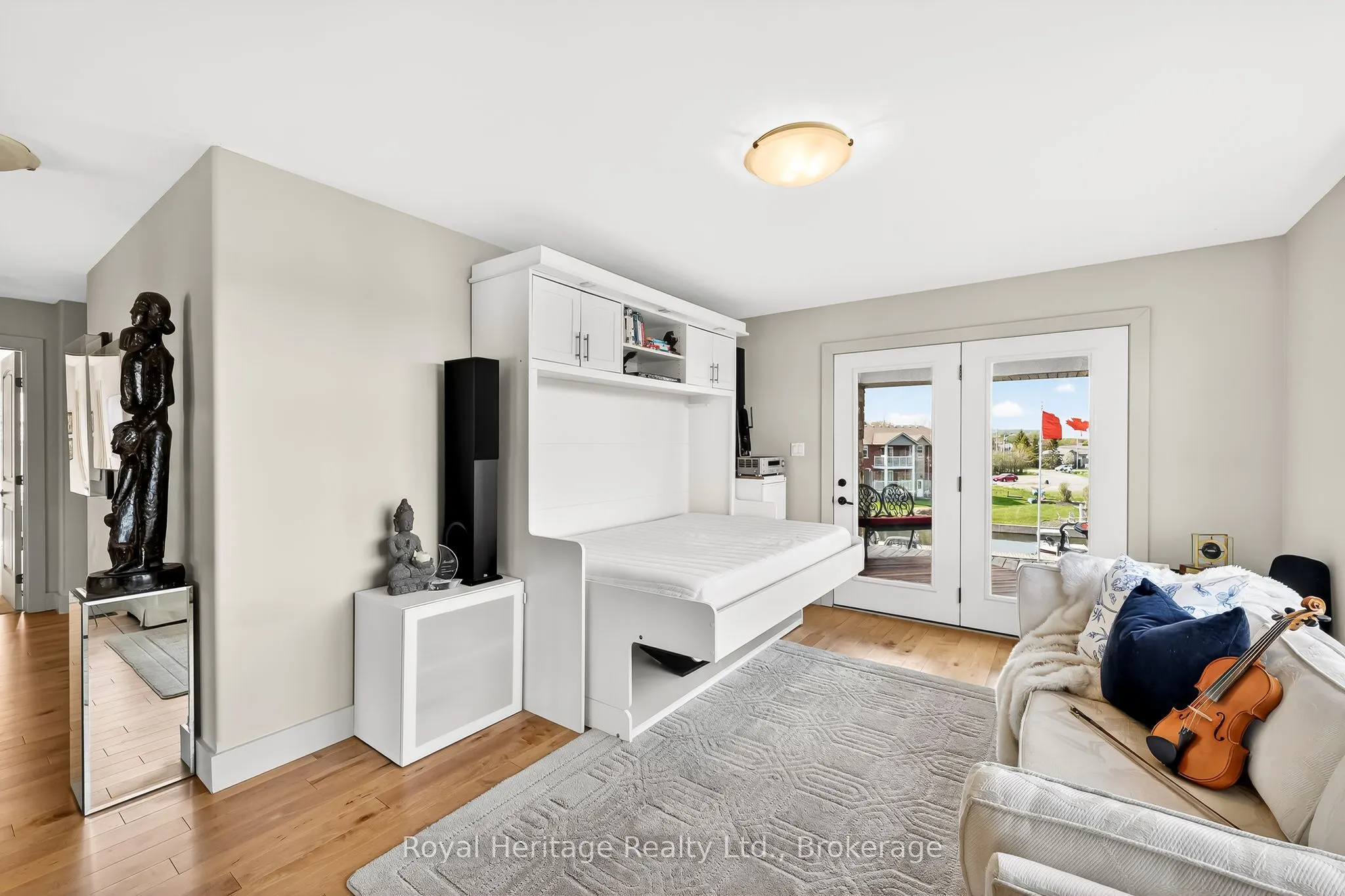32 Edgewater Drive