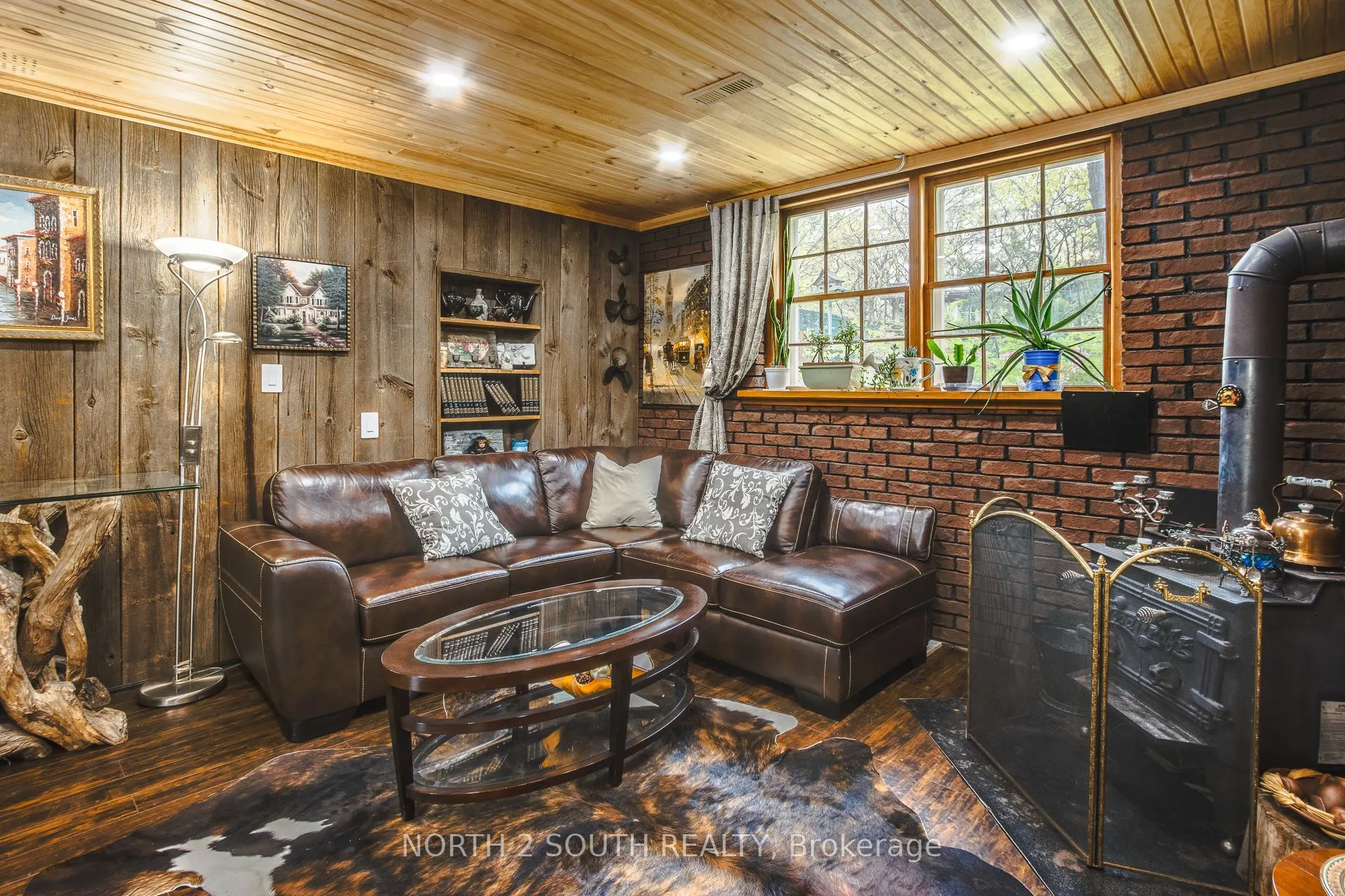 1146 Honey Harbour Road