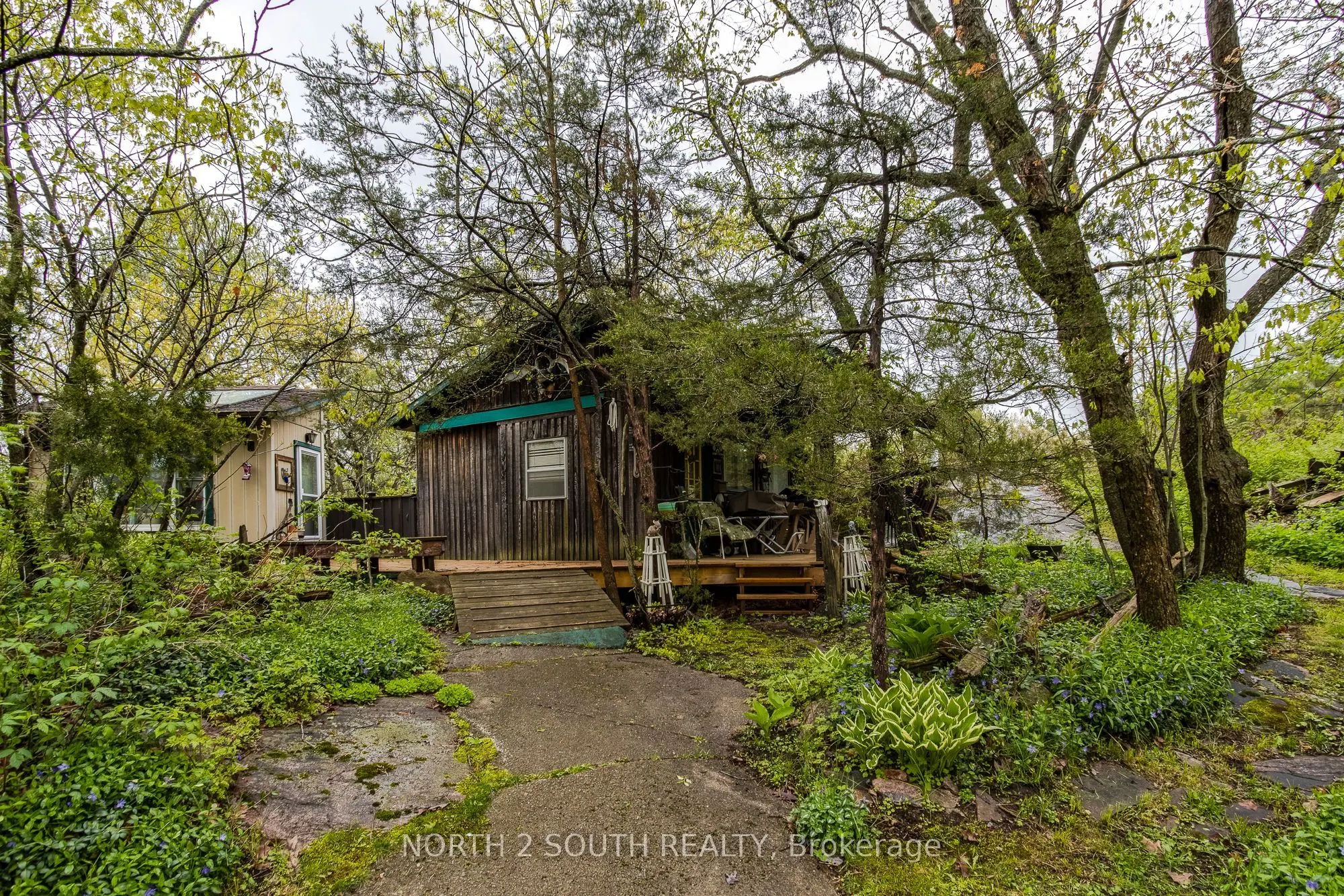 1146 Honey Harbour Road