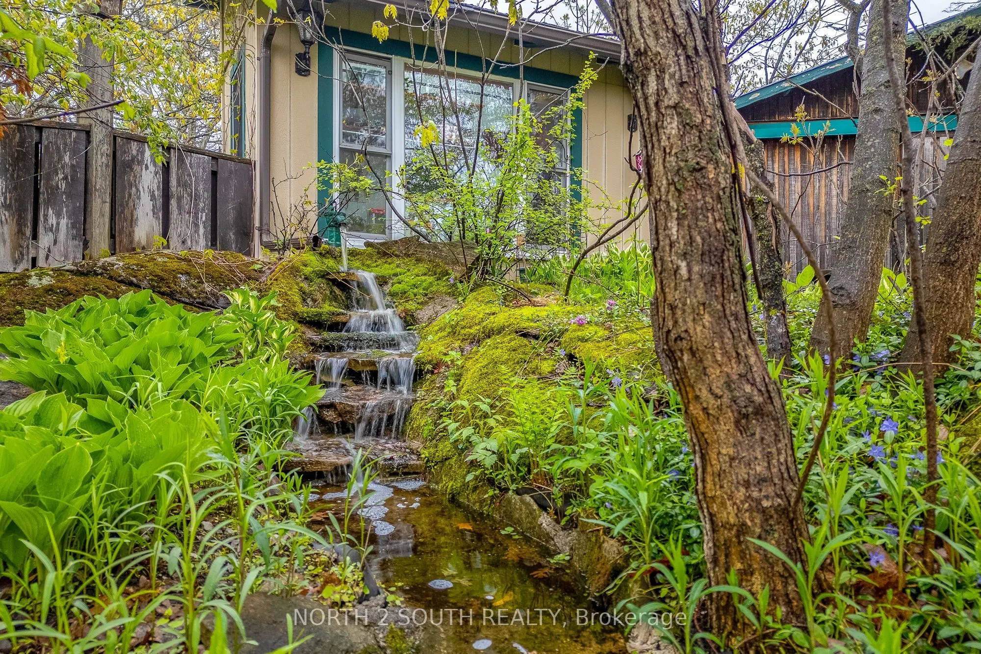 1146 Honey Harbour Road