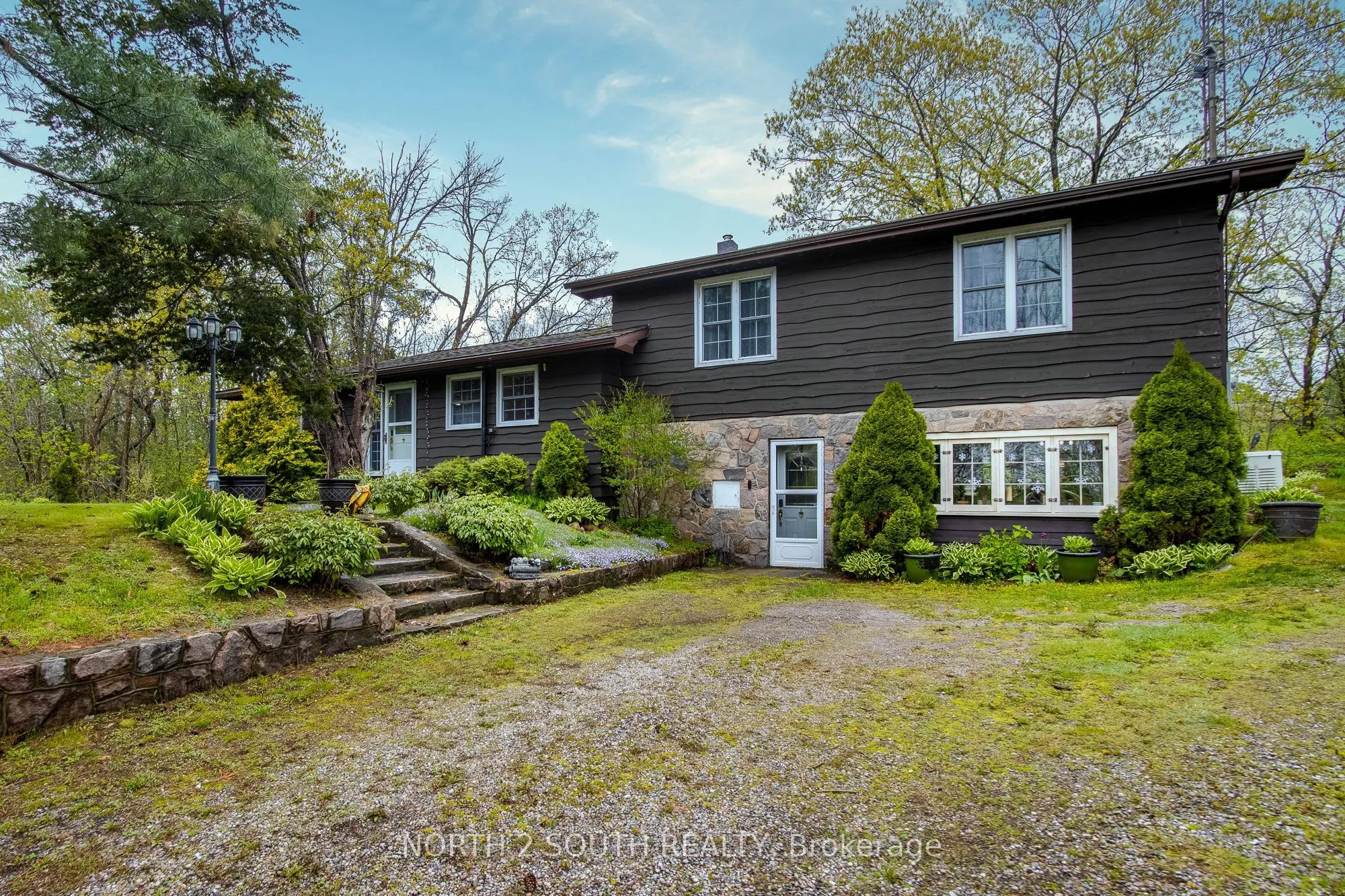 1146 Honey Harbour Road