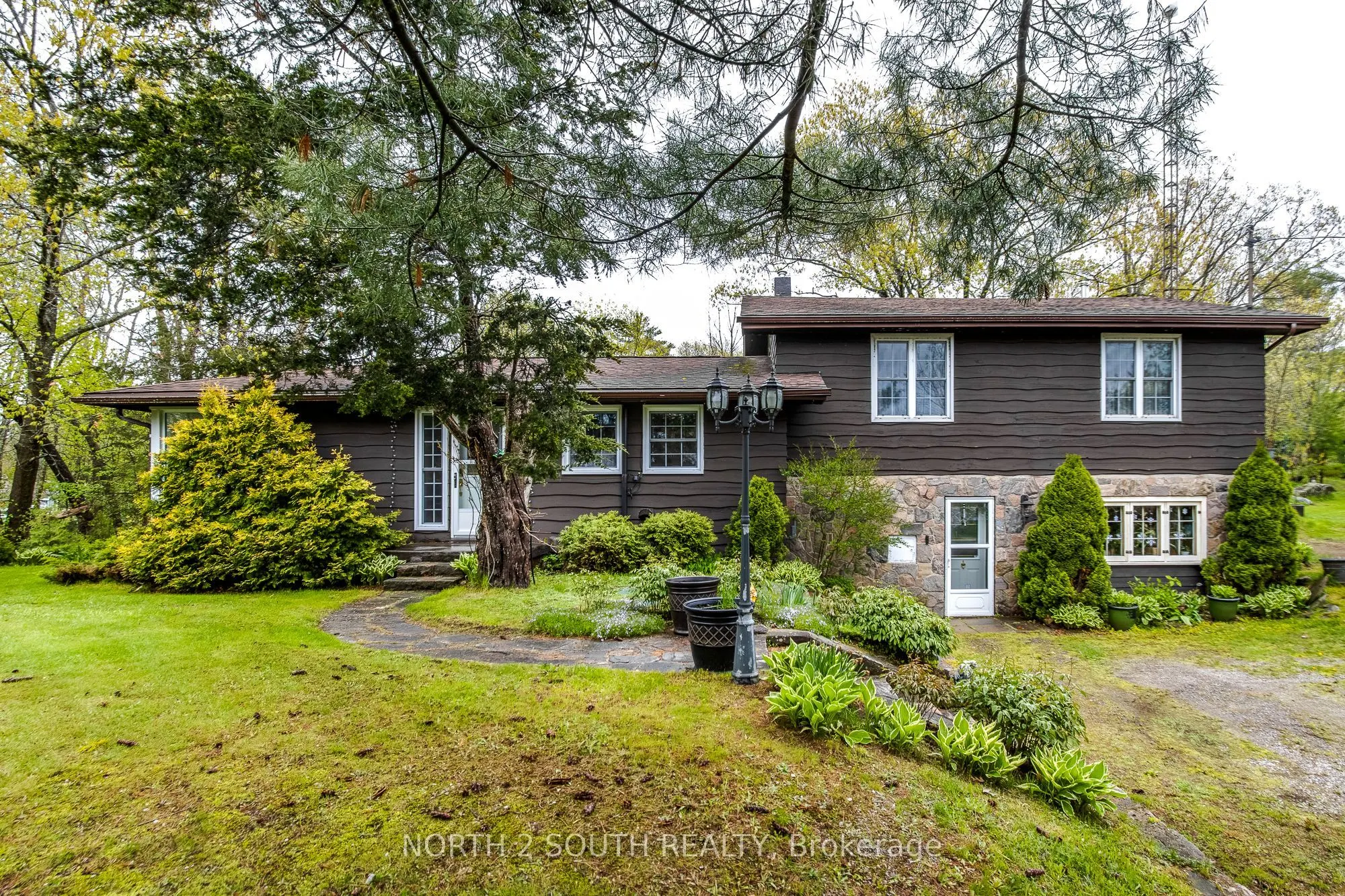 1146 Honey Harbour Road