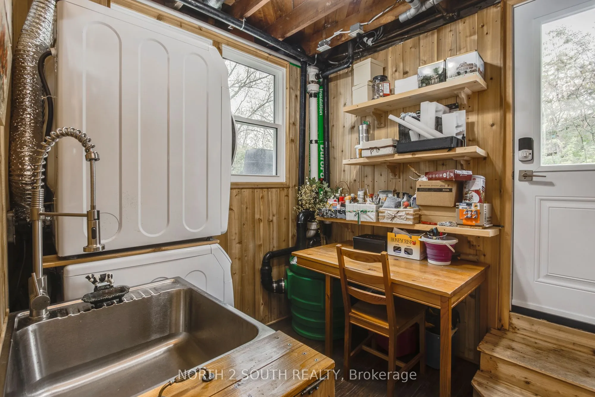 1146 Honey Harbour Road