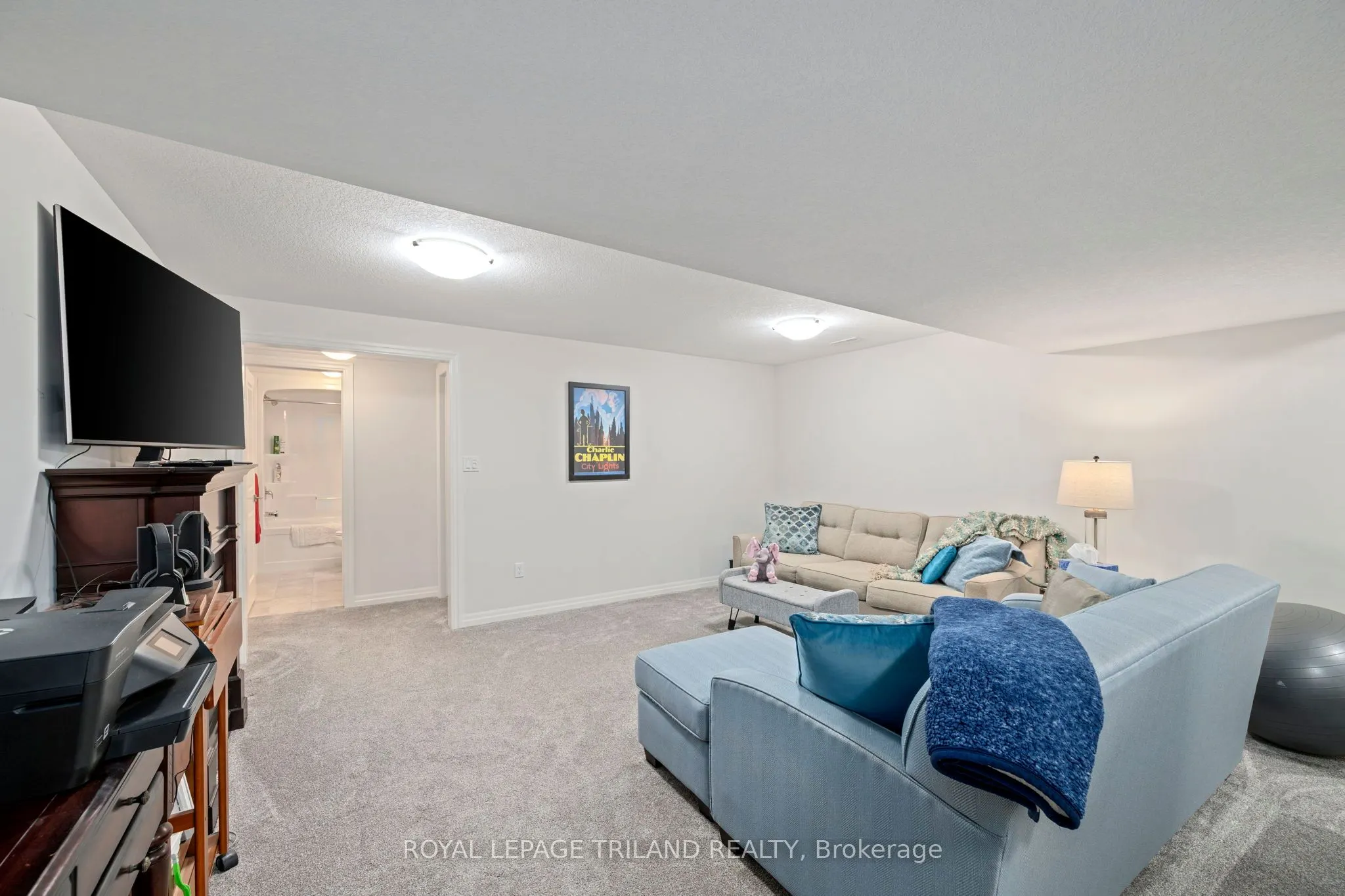 32 Charter Creek Court