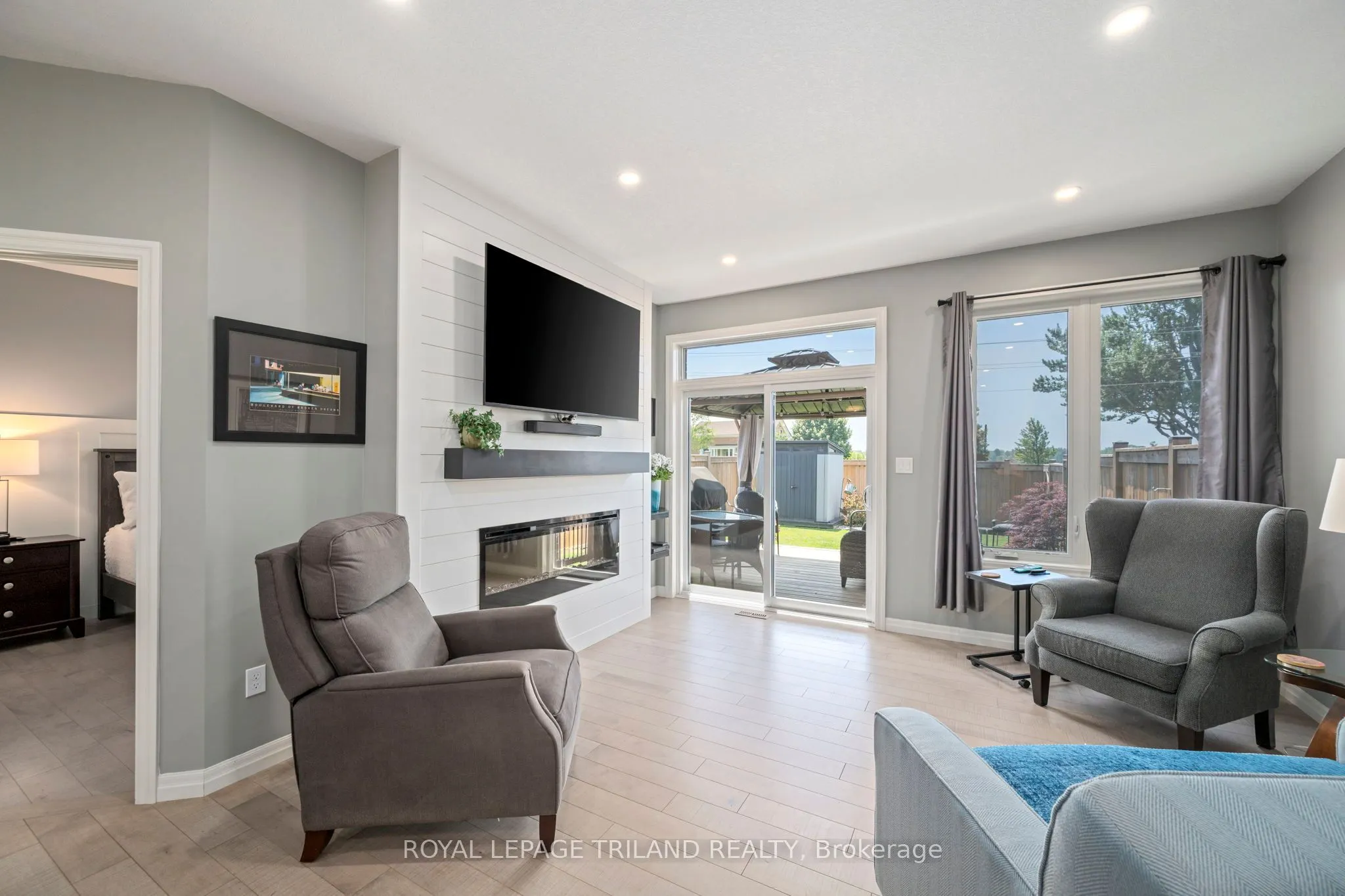 32 Charter Creek Court