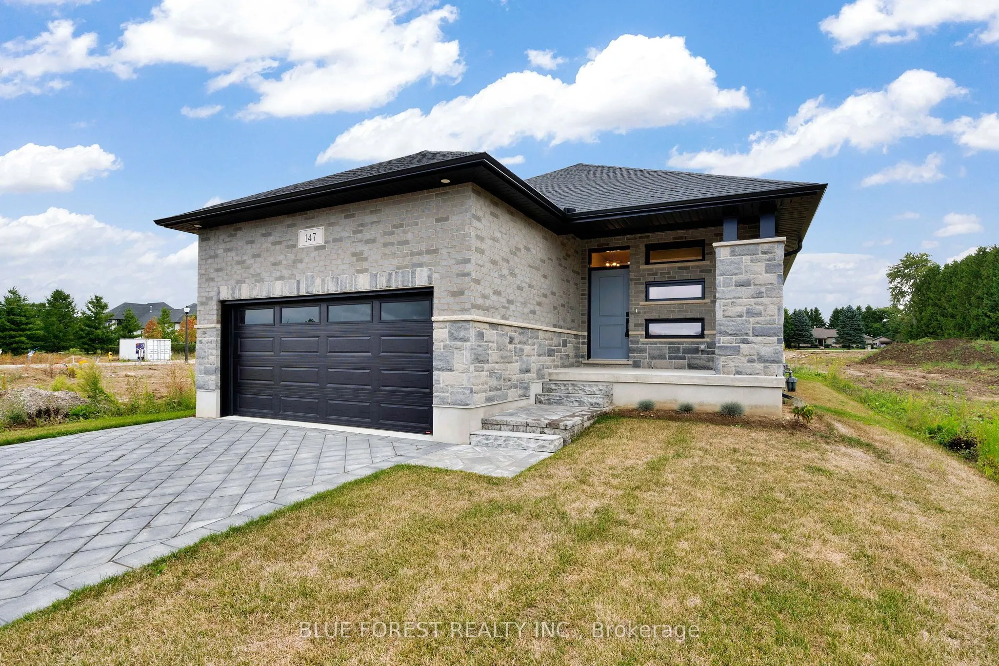 147 SHIRLEY Street
