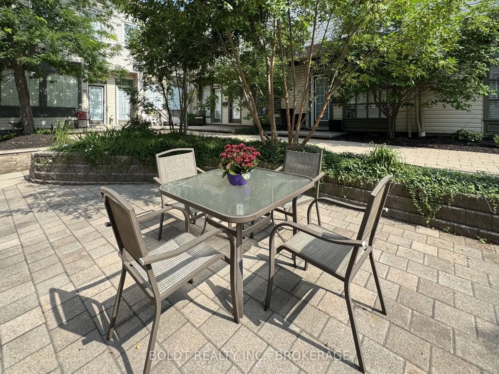 49 ONTARIO Street #8