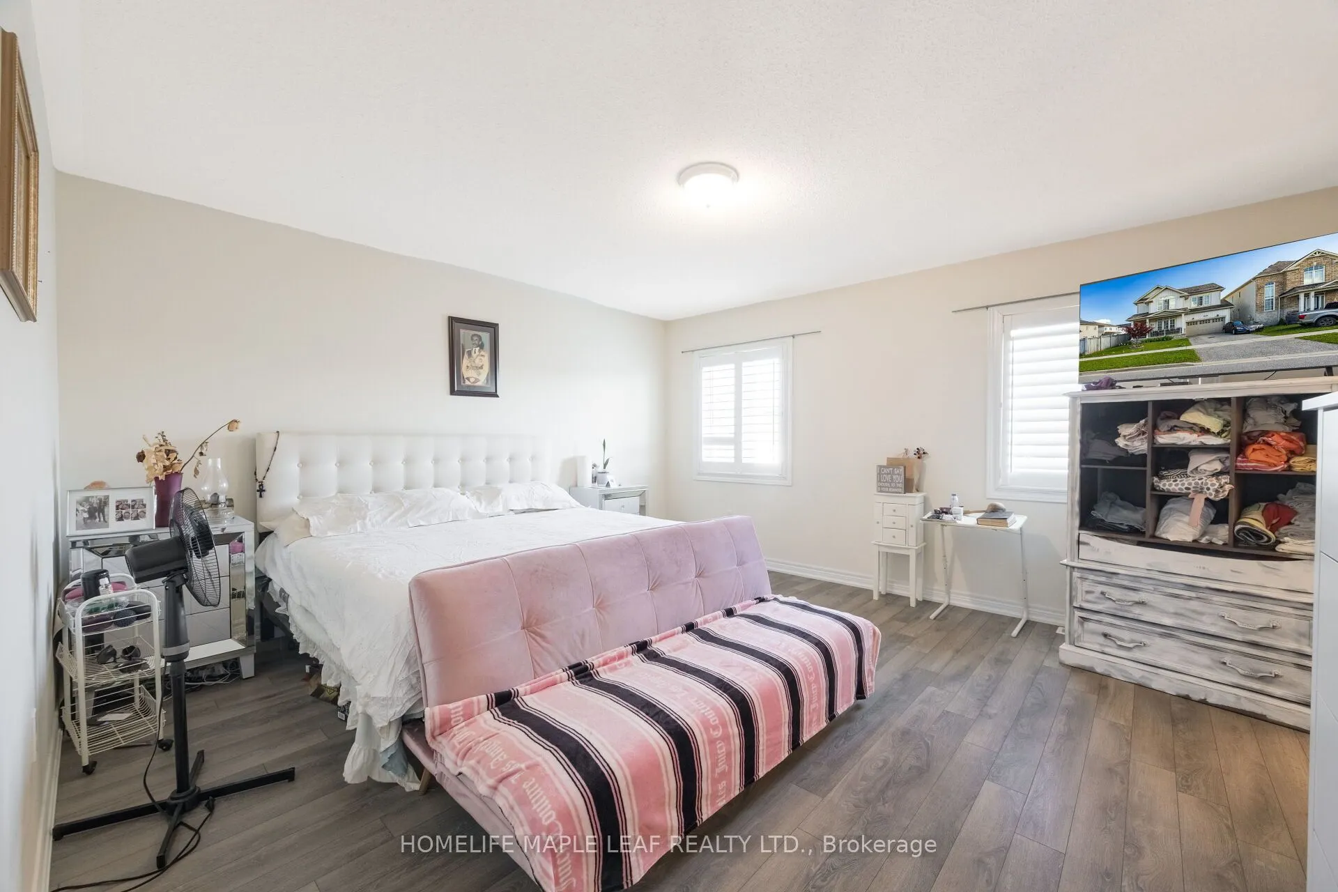 721 Cook Crescent