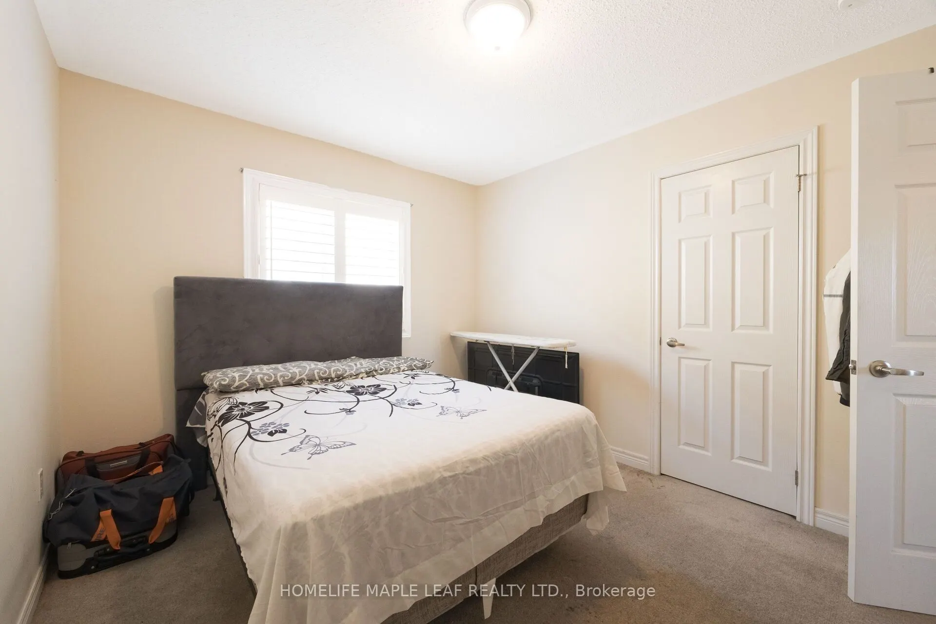 721 Cook Crescent