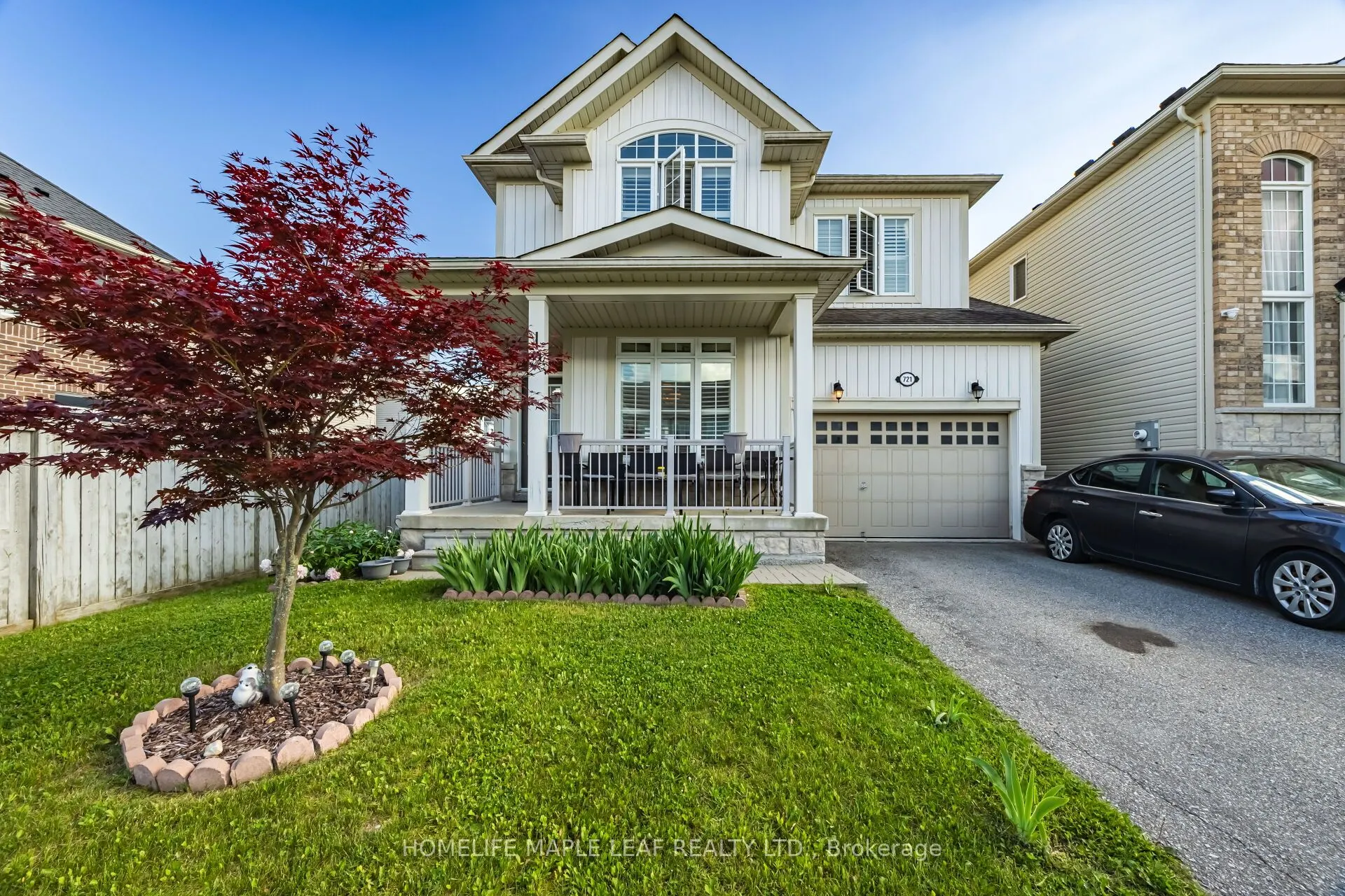 721 Cook Crescent